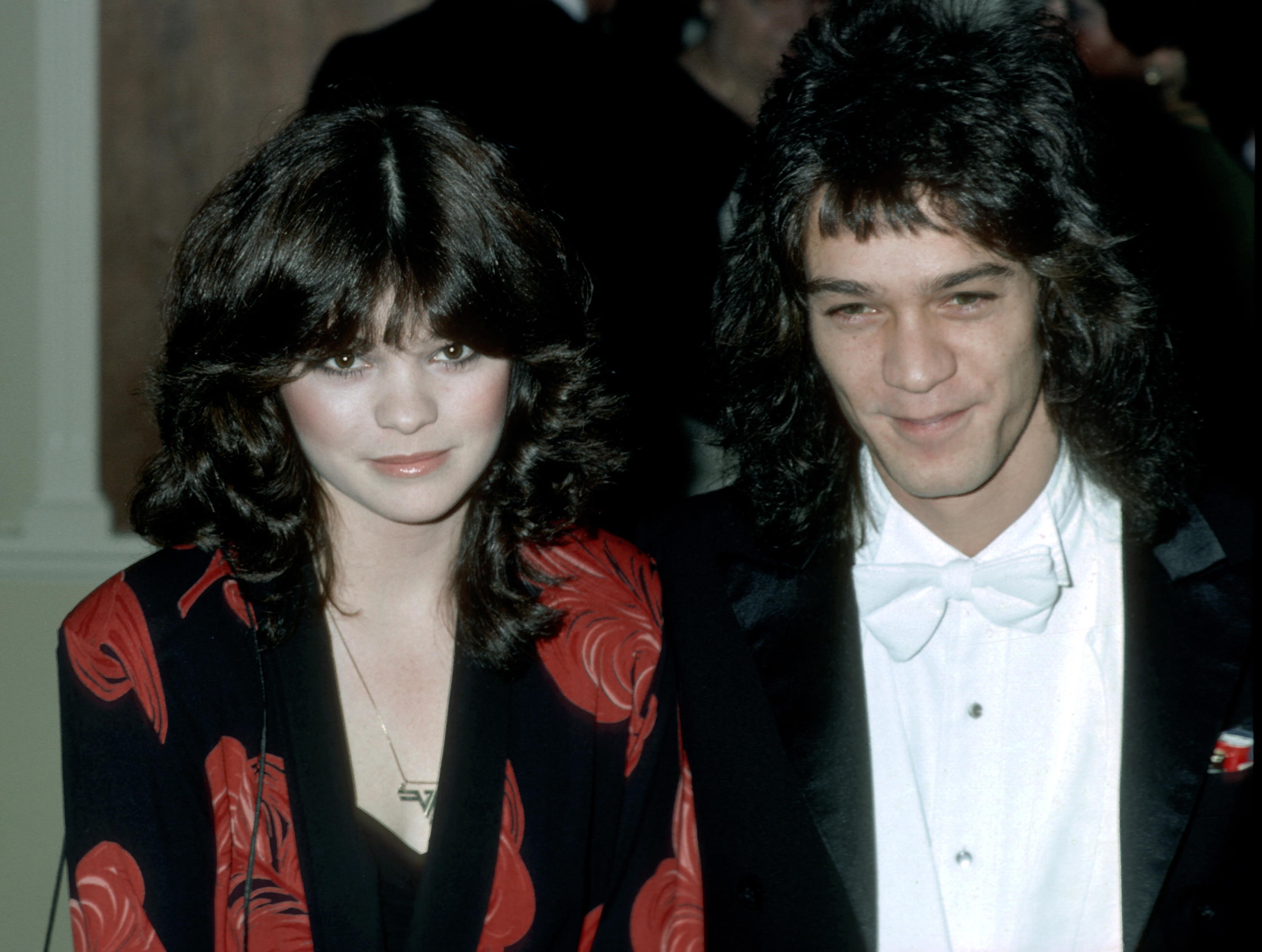 Valerie Bertinelli et Eddie Van Halen lors de la 38e cérémonie annuelle des Golden Globe Awards à Beverly Hills, en Californie, en 1981. | Source : Getty Images