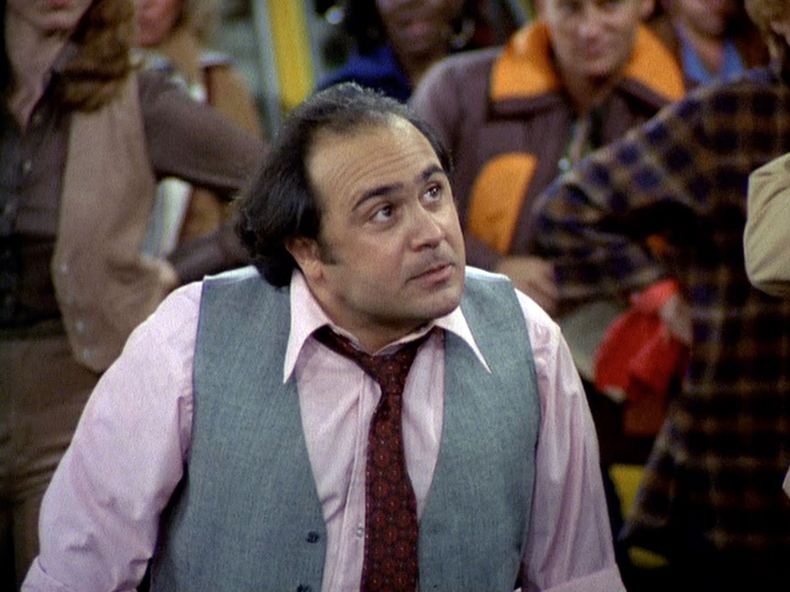 Danny DeVito en train de tourner "Taxi" vers 1978. | Source : Getty Images