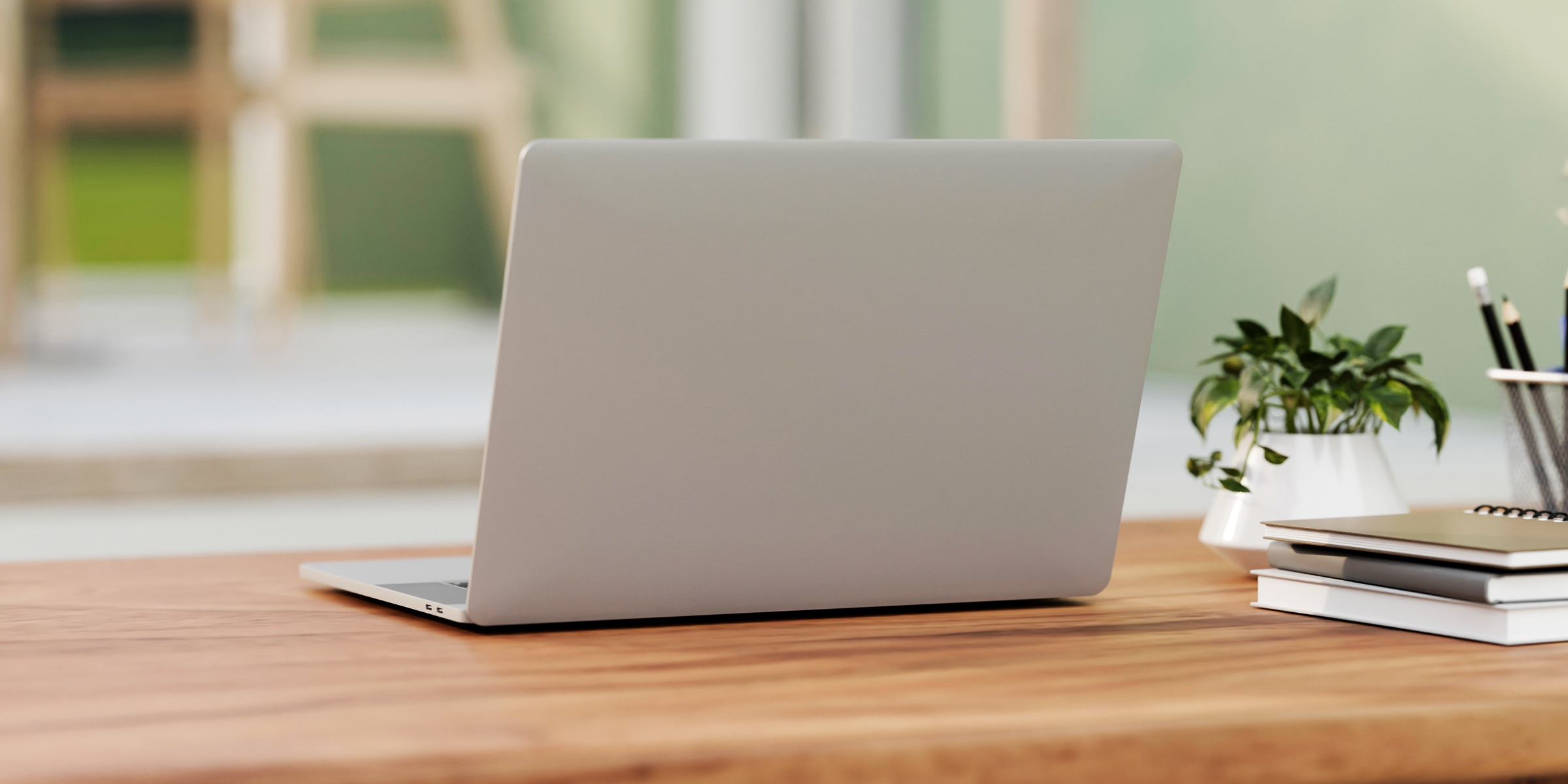 Un ordinateur portable sur une table | Source : Shutterstock