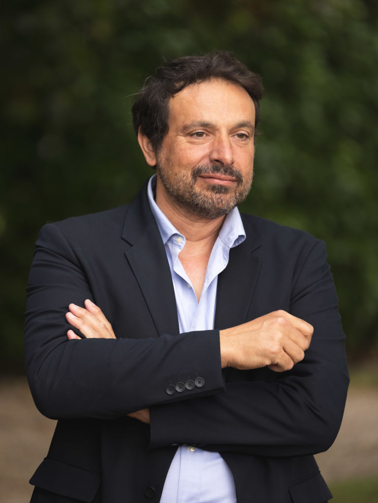 Bruno Salomone participe à la séance photo du film « Dans l'ombre de Marlow » lors du 17e Festival du film francophone d'Angoulême, le 29 août 2024 à Angoulême, en France I Source : Getty Images