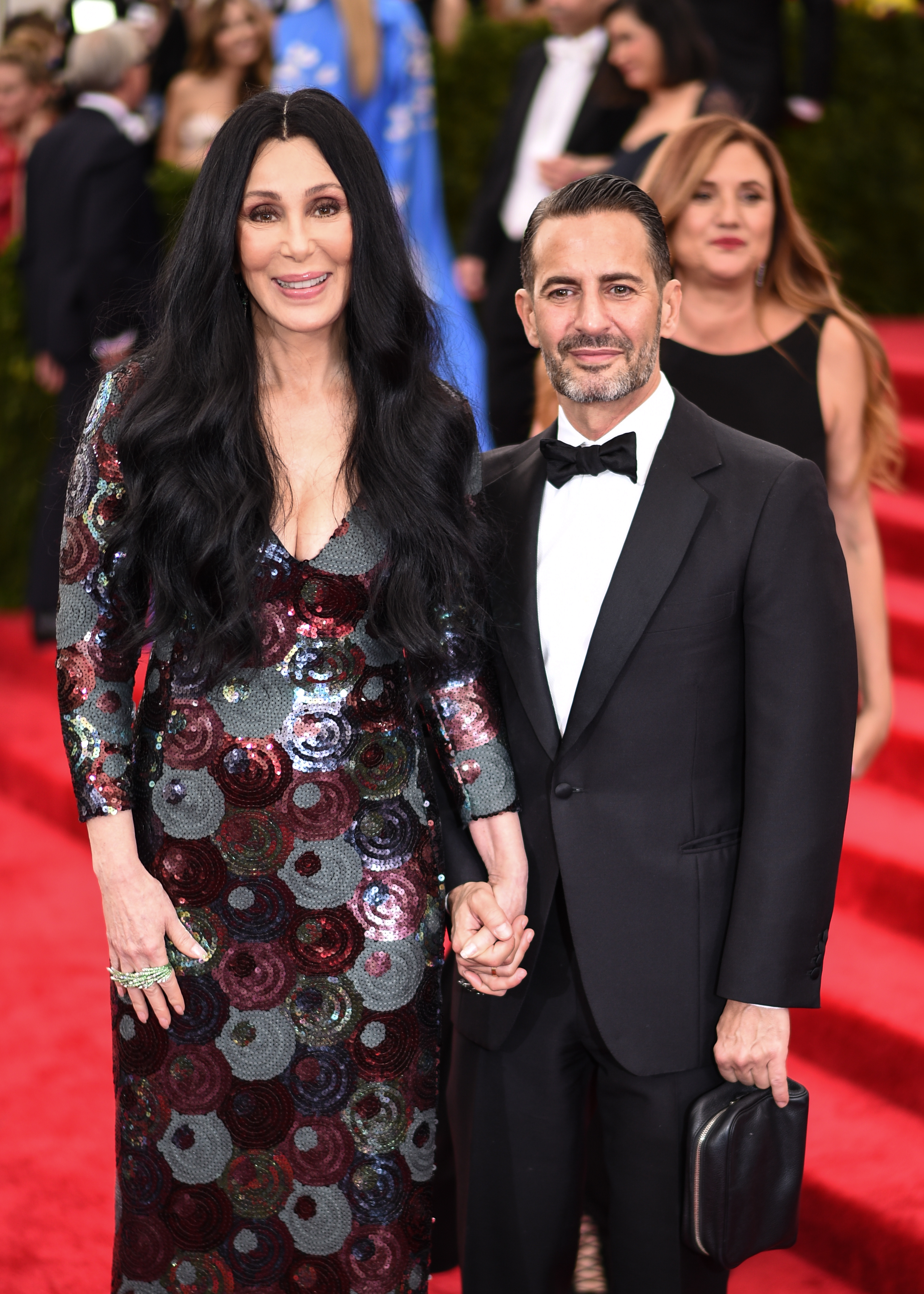 Cher et Marc Jacobs assistent au gala de bienfaisance du Costume Institute "China : Through The Looking Glass", le gala de bienfaisance du Costume Institute au Metropolitan Museum of Art à New York, le 4 mai 2015. | Source : Getty Images