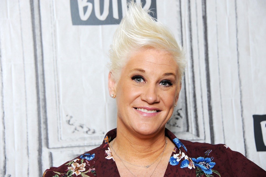 La chef Anne Burrell visite Build Series pour discuter de 'Worst Cooks In America' & Phil & Anne's Good Time Lounge à Build Studio le 5 février 2018 à New York. | Source : Getty Images