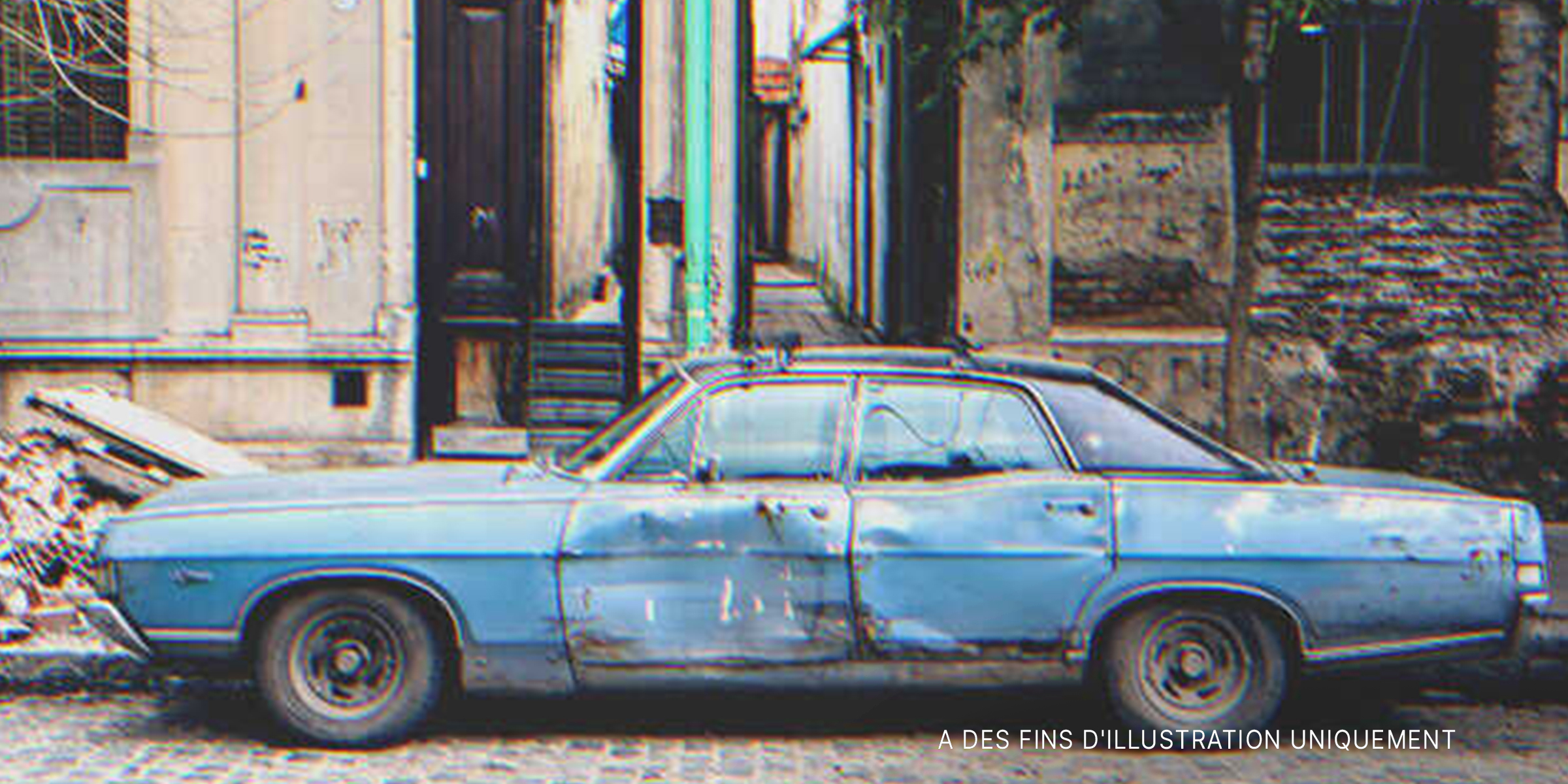 Une vieille voiture | Source : Sutterstock