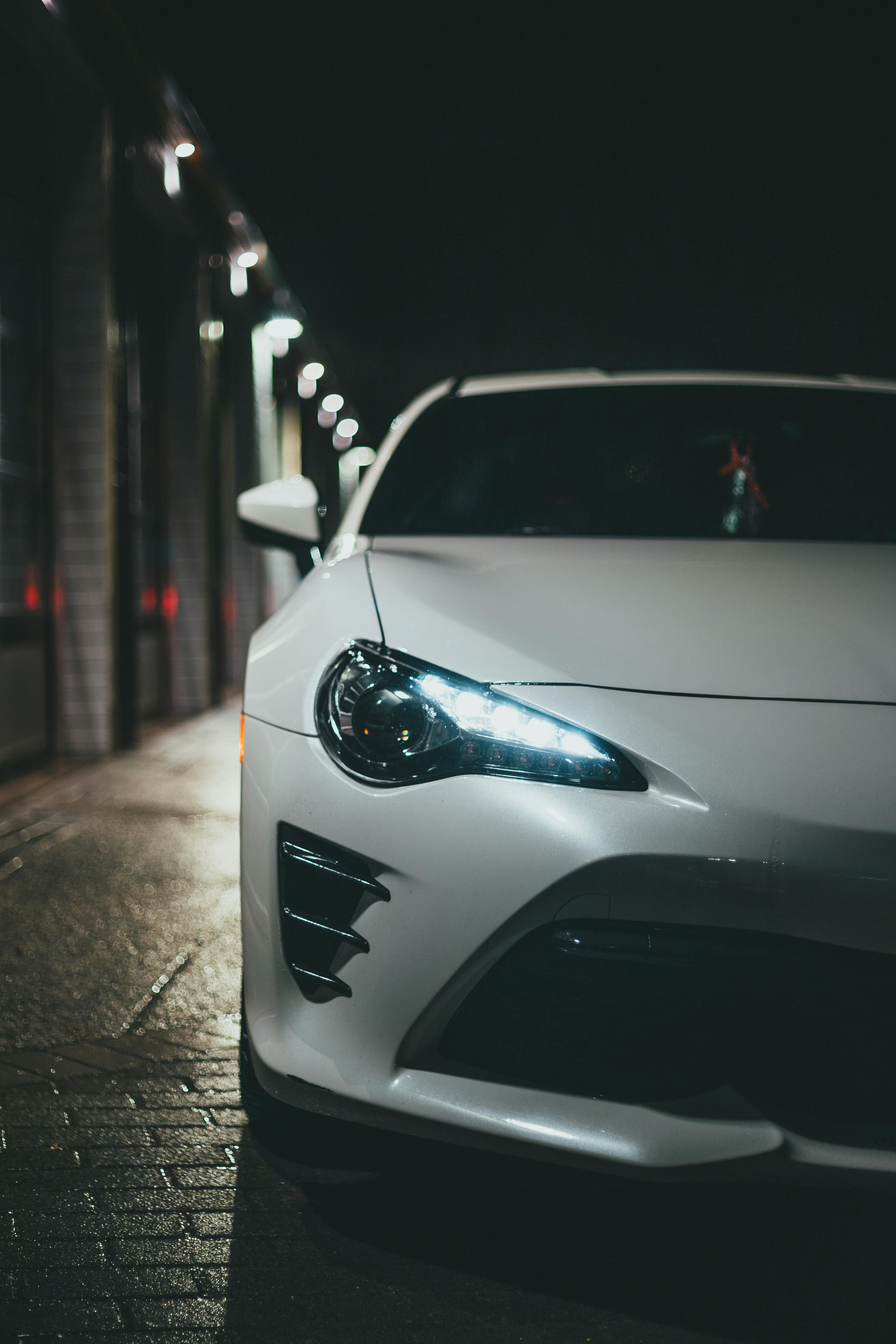 Une voiture garée | Source : Pexels