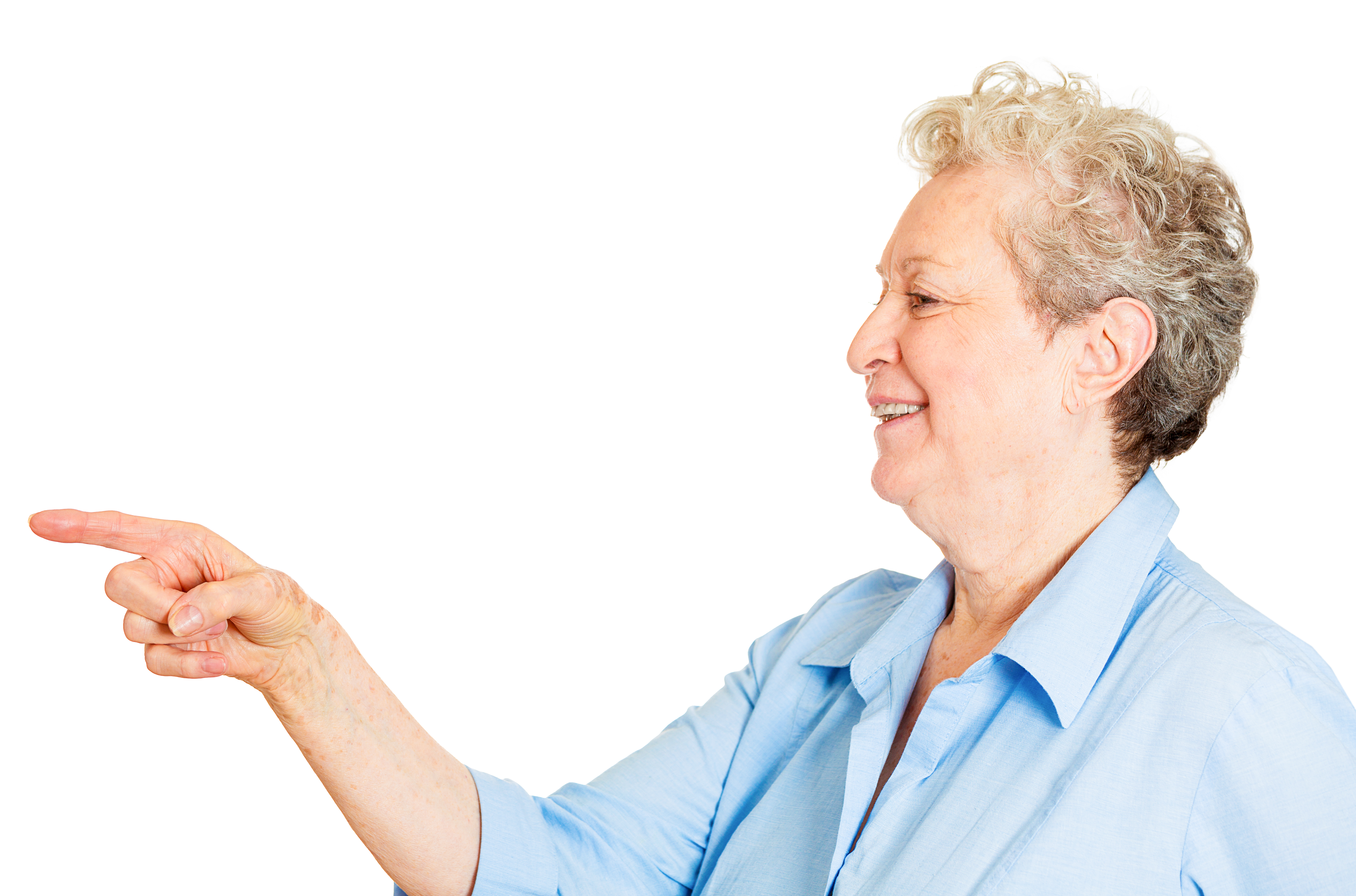 Femme âgée montrant du doigt et riant | Source : Shutterstock