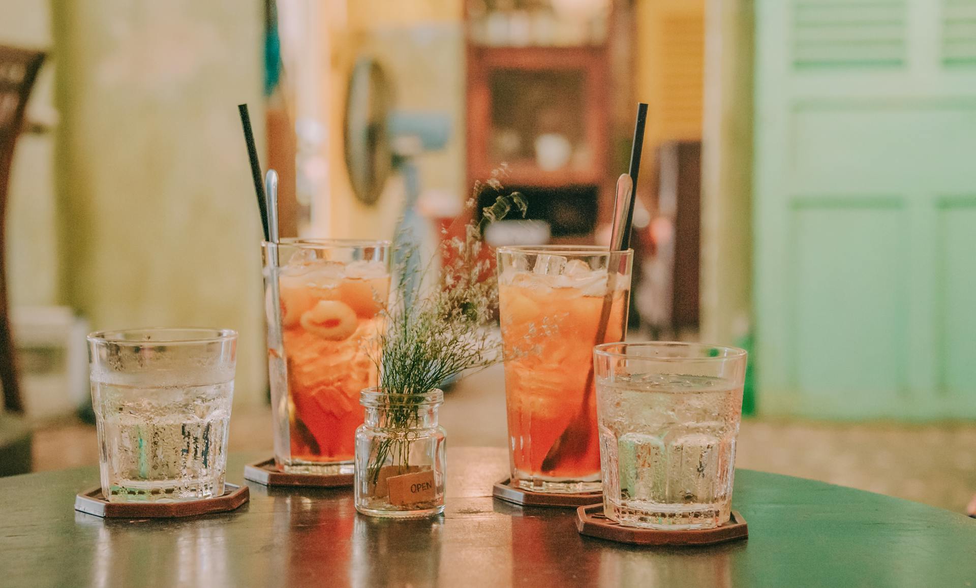 Des boissons sur une table | Source : Pexels