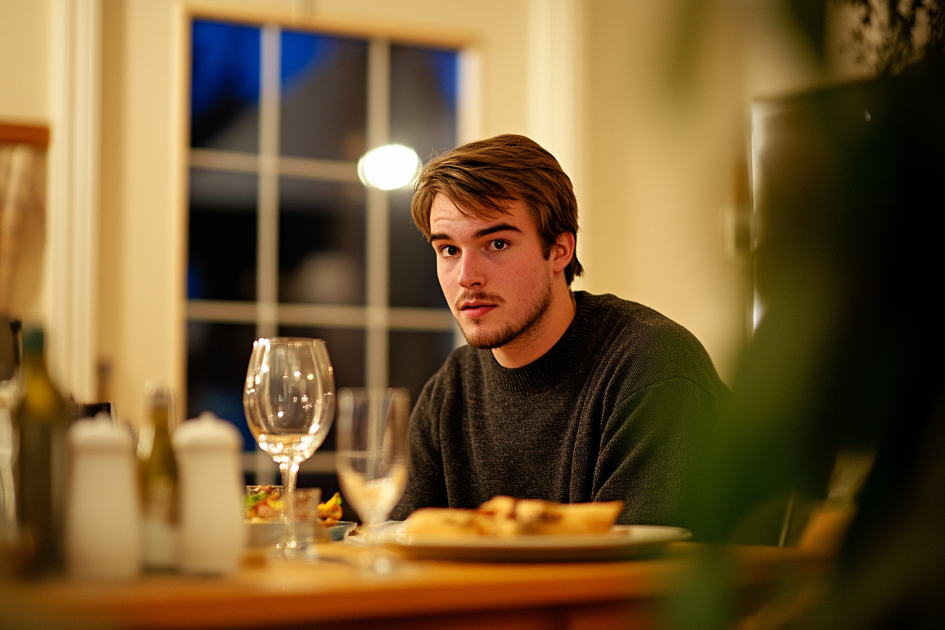 Un homme qui regarde quelqu'un avec surprise | Source : Midjourney