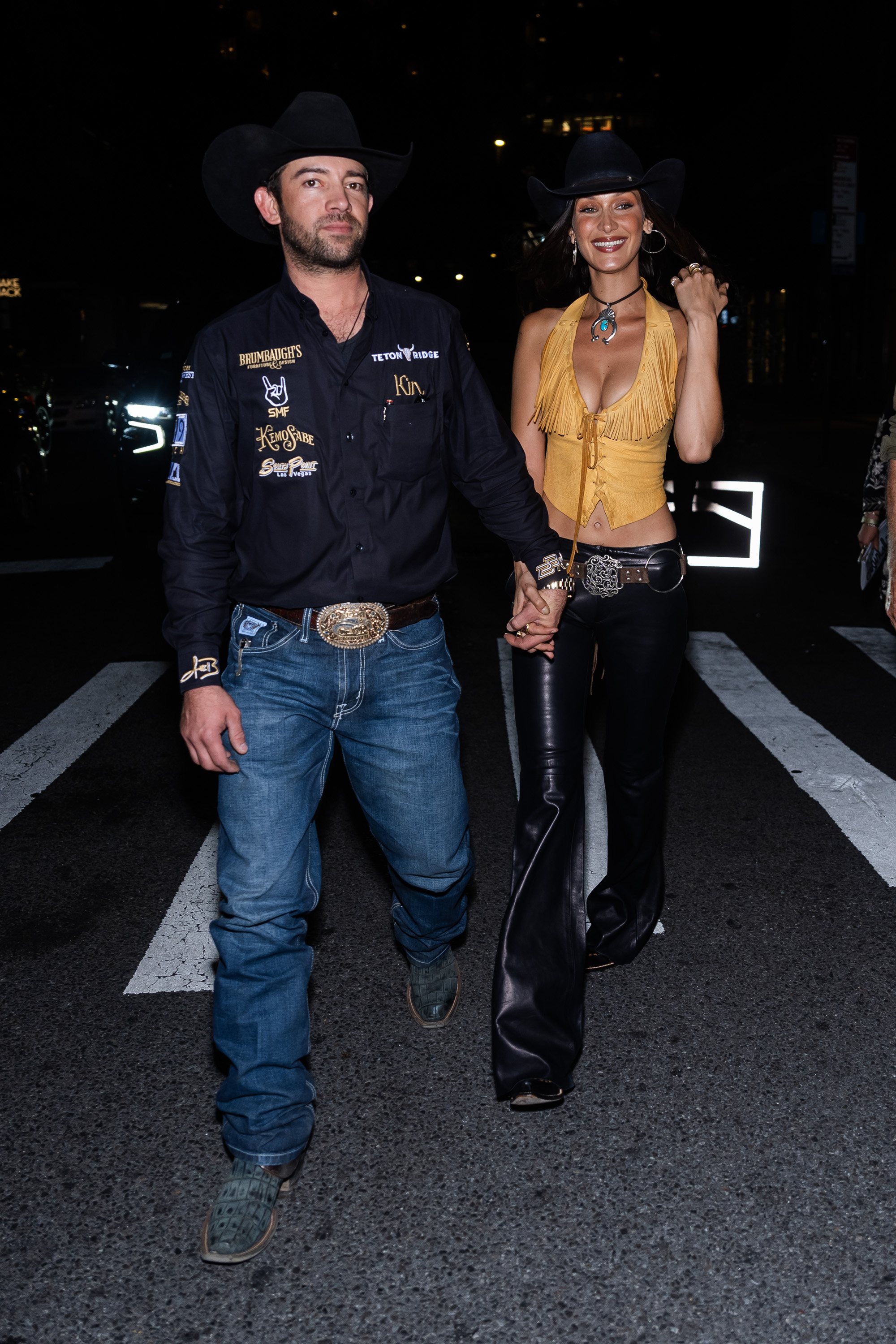 Adan Banuelos et Bella Hadid | Source : Getty Images