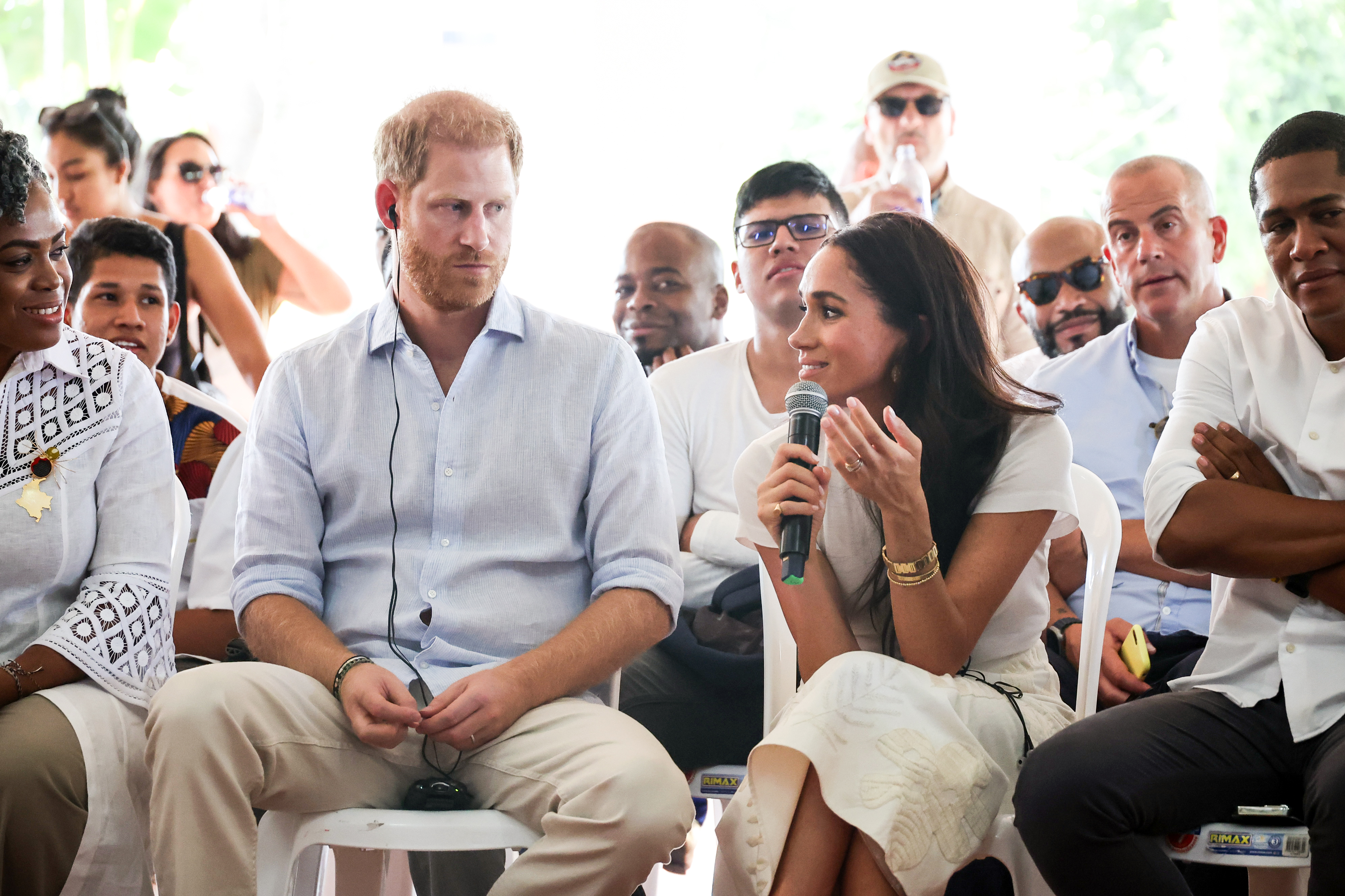 Le prince Harry et Meghan, duchesse de Sussex, lors de leur tournée en Colombie le 18 août 2024 | Source : Getty Images