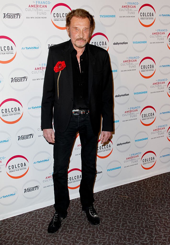 Johnny Hallyday très élégant. | Photo : Getty Images