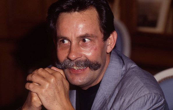 Max Meynier, en 1989 durant un diner à Paris. | Photo : Getty Images