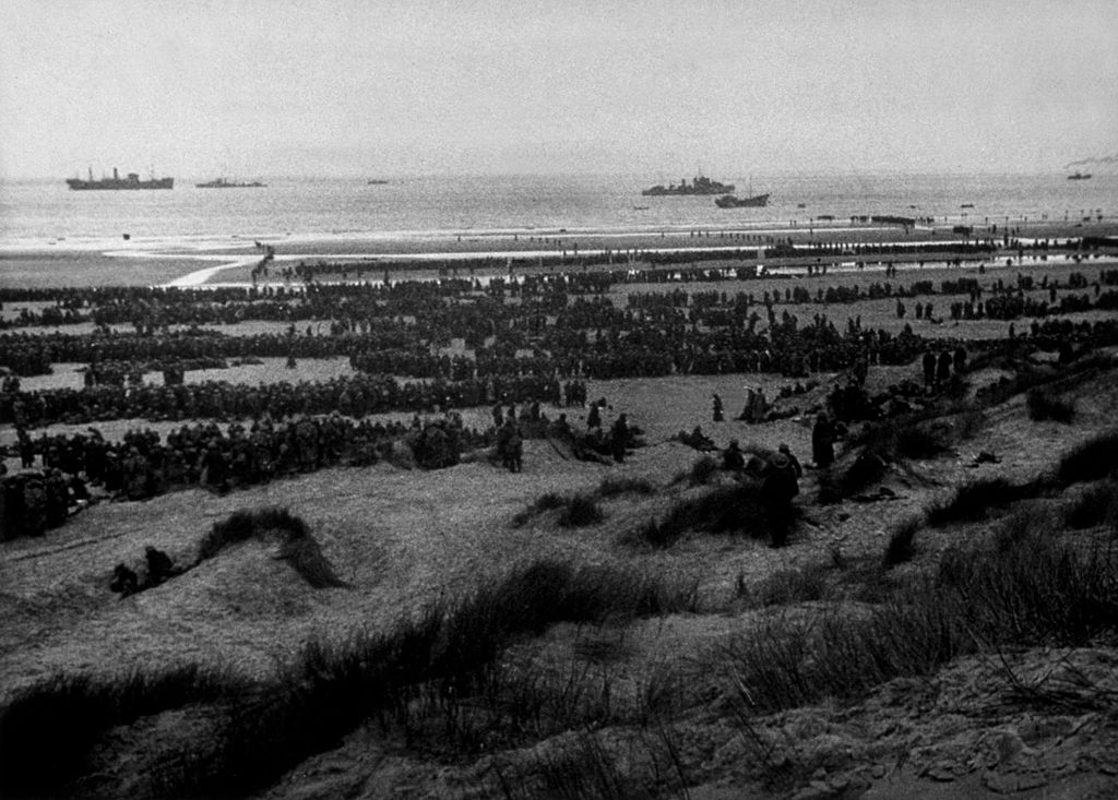 Les forces alliées sur la plage de Dunkerque en 1940. l Source : Getty Images