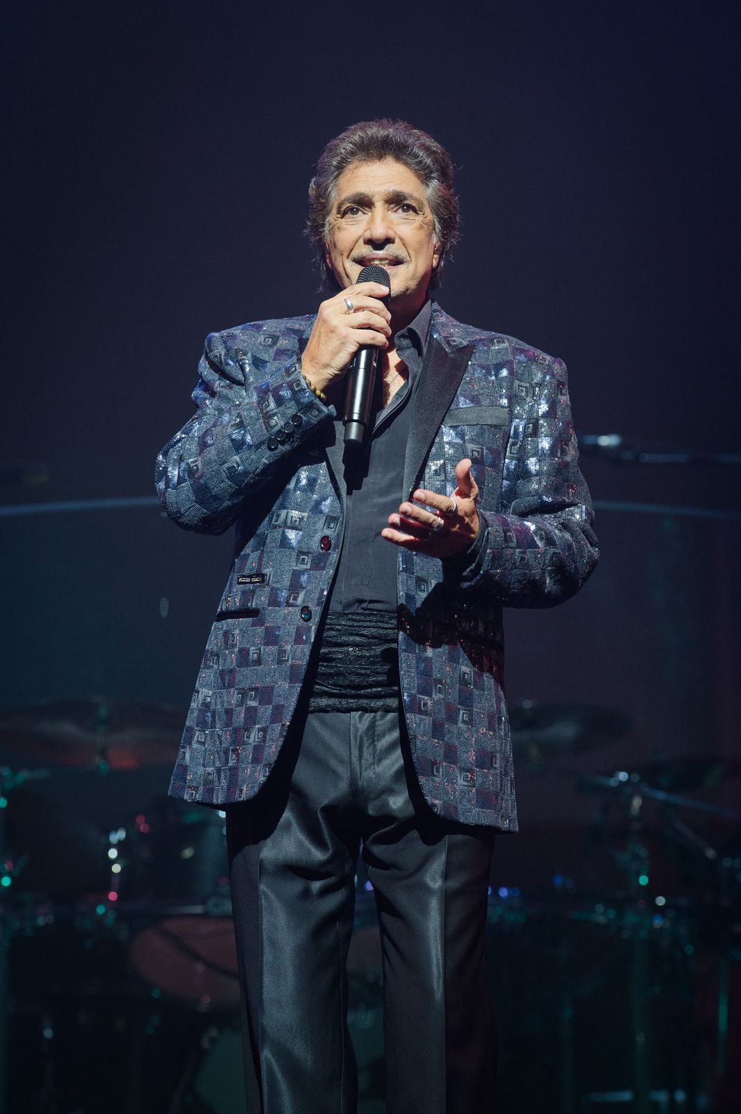Le chanteur Français Frédéric François sur scène | Source : Getty Images.