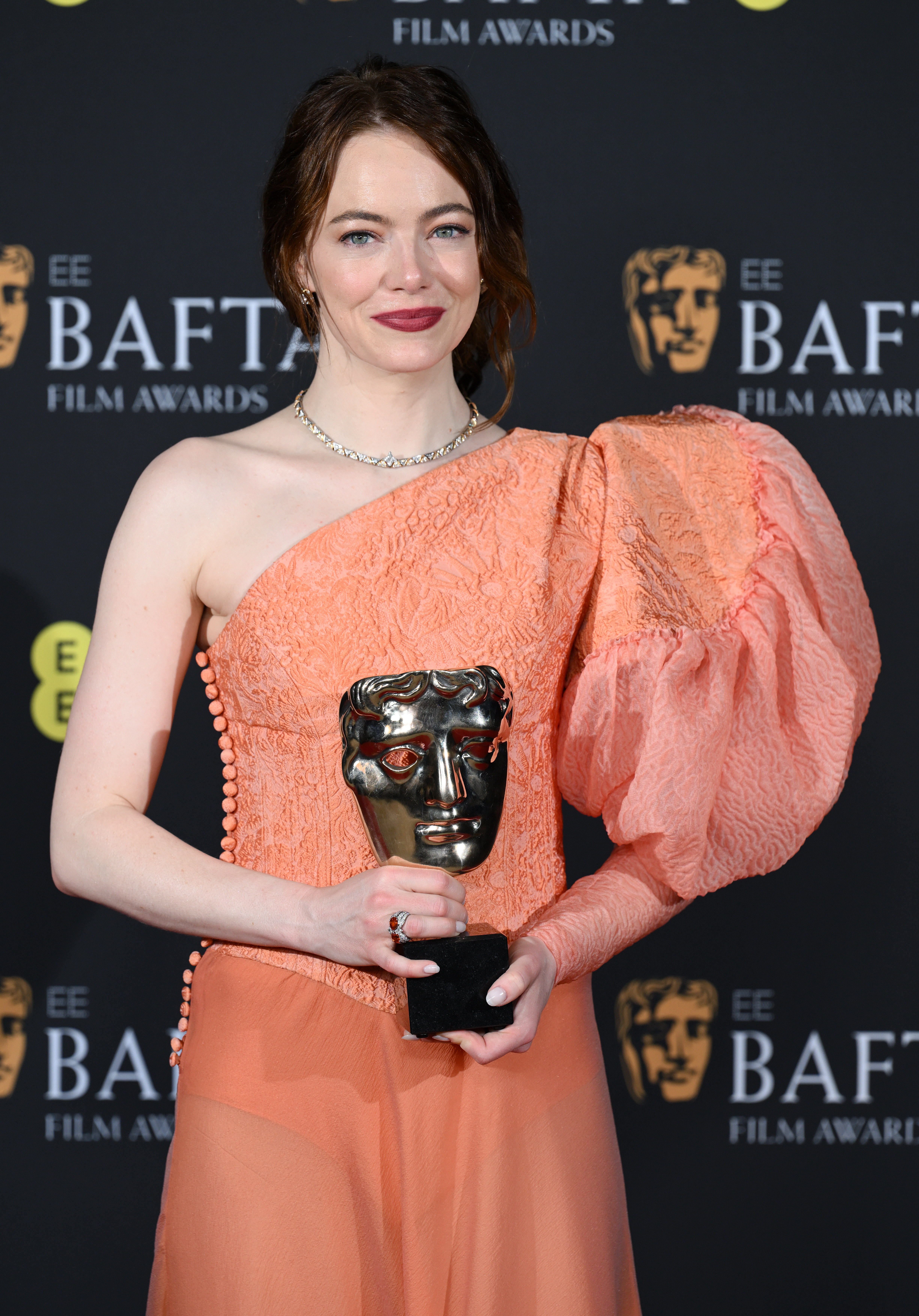 Emma Stone lors de la cérémonie des EE BAFTA Film Awards au Royal Festival Hall, le 18 février 2024, à Londres, en Angleterre. | Source : Getty Images