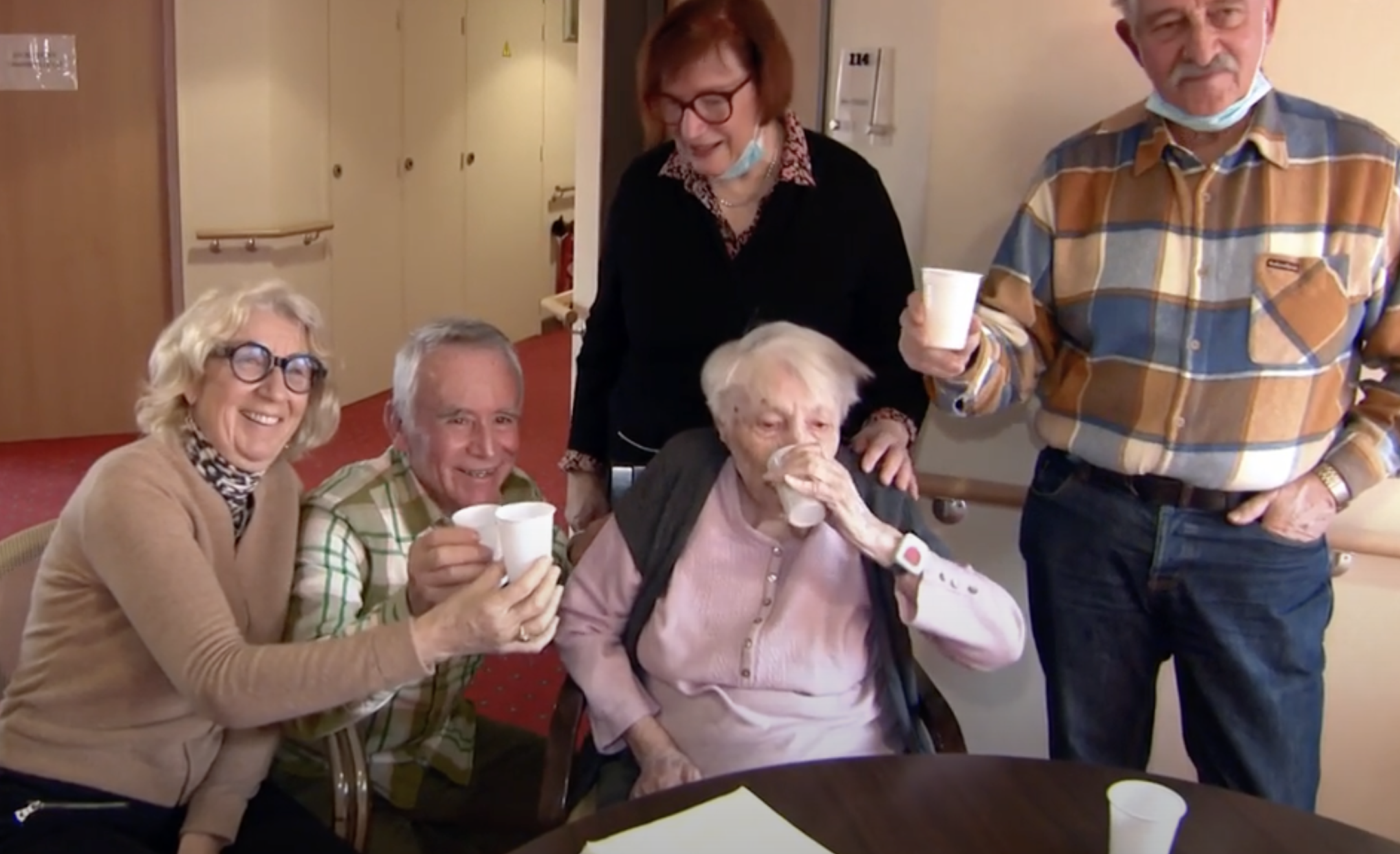 Marie-Rose Tessier et sa famille | Source : Youtube/France 3 Pays de la Loire