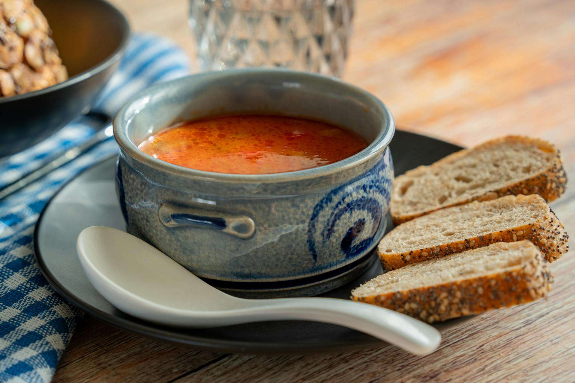 Soupe et pain | Source : Pexels