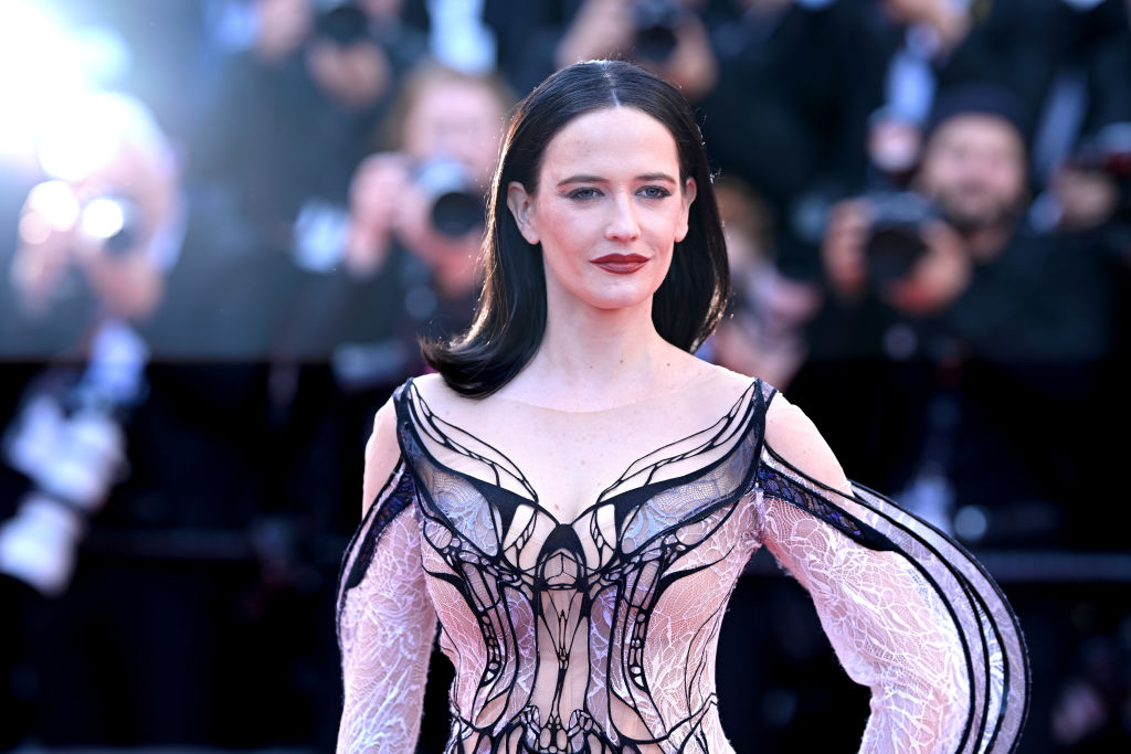 Eva Green sur le tapis rouge de "Kindness" lors de la 77e édition du Festival de Cannes, au Palais des Festivals, le 17 mai 2024 à Cannes, en France. | Source : Getty Images