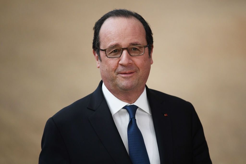 François Hollande arrive au Conseil de l'Union européenne le premier jour d'un sommet de l'UE, le 9 mars 2017 à Bruxelles, Belgique. | Photo : Getty Images