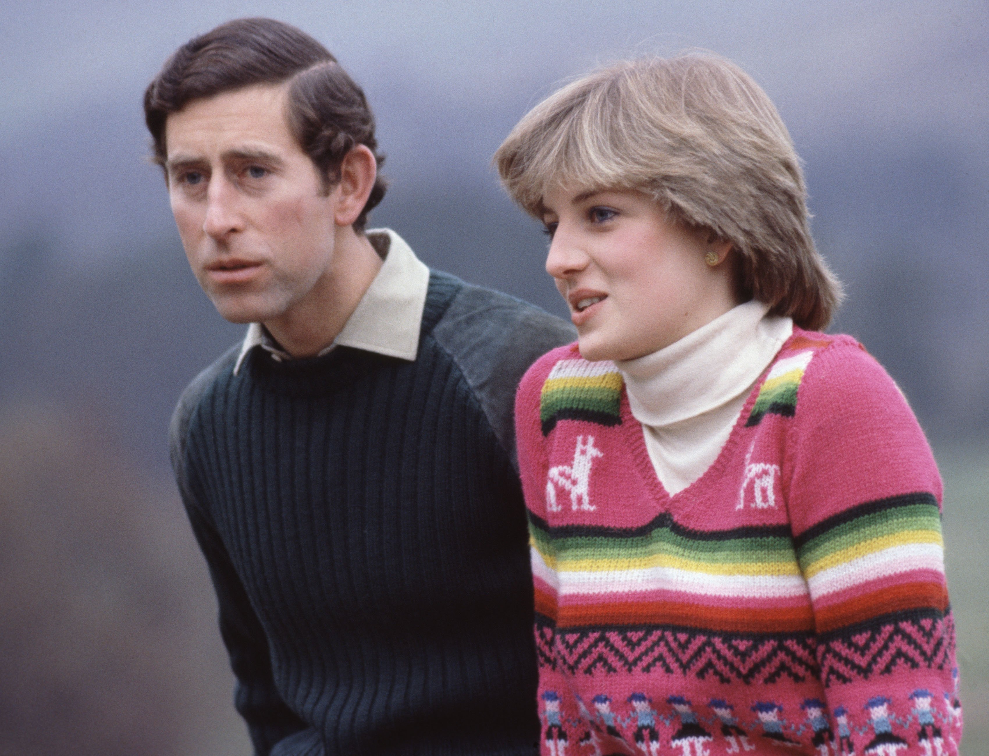 Le prince Charles et Lady Diana Spencer à Craigowan Lodge, Balmoral, Écosse, le 6 mai 1981 | Source : Getty Images