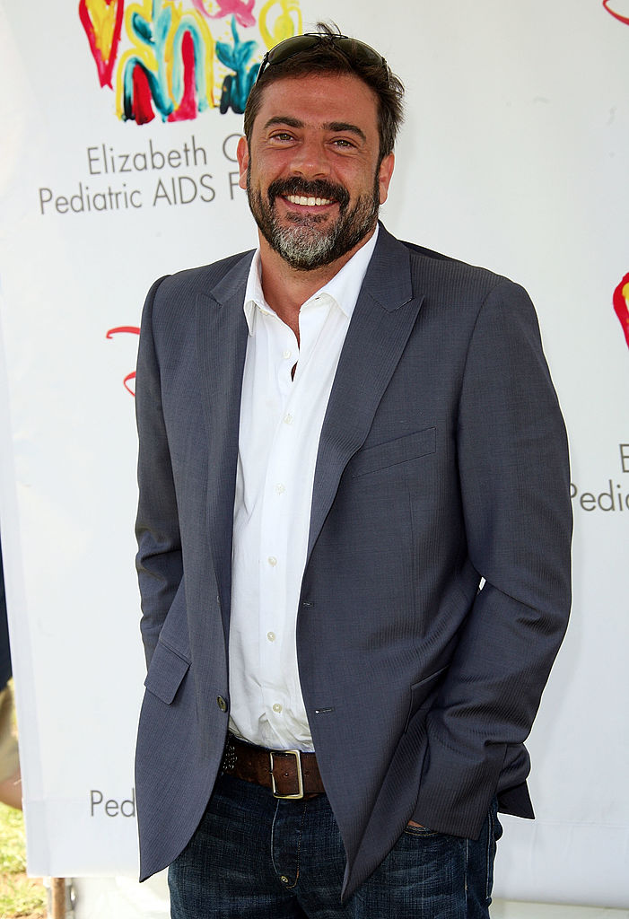 L'acteur Jeffrey Dean Morgan assiste au « 18e carnaval annuel des célébrités A Time for Heroes », organisé au profit de la Fondation Elizabeth Glaser pour le sida pédiatrique, sur la pelouse du Wadsworth Theater de l'Administration des anciens combattants, le 10 juin 2007 à Los Angeles, en Californie I Source : Getty Images