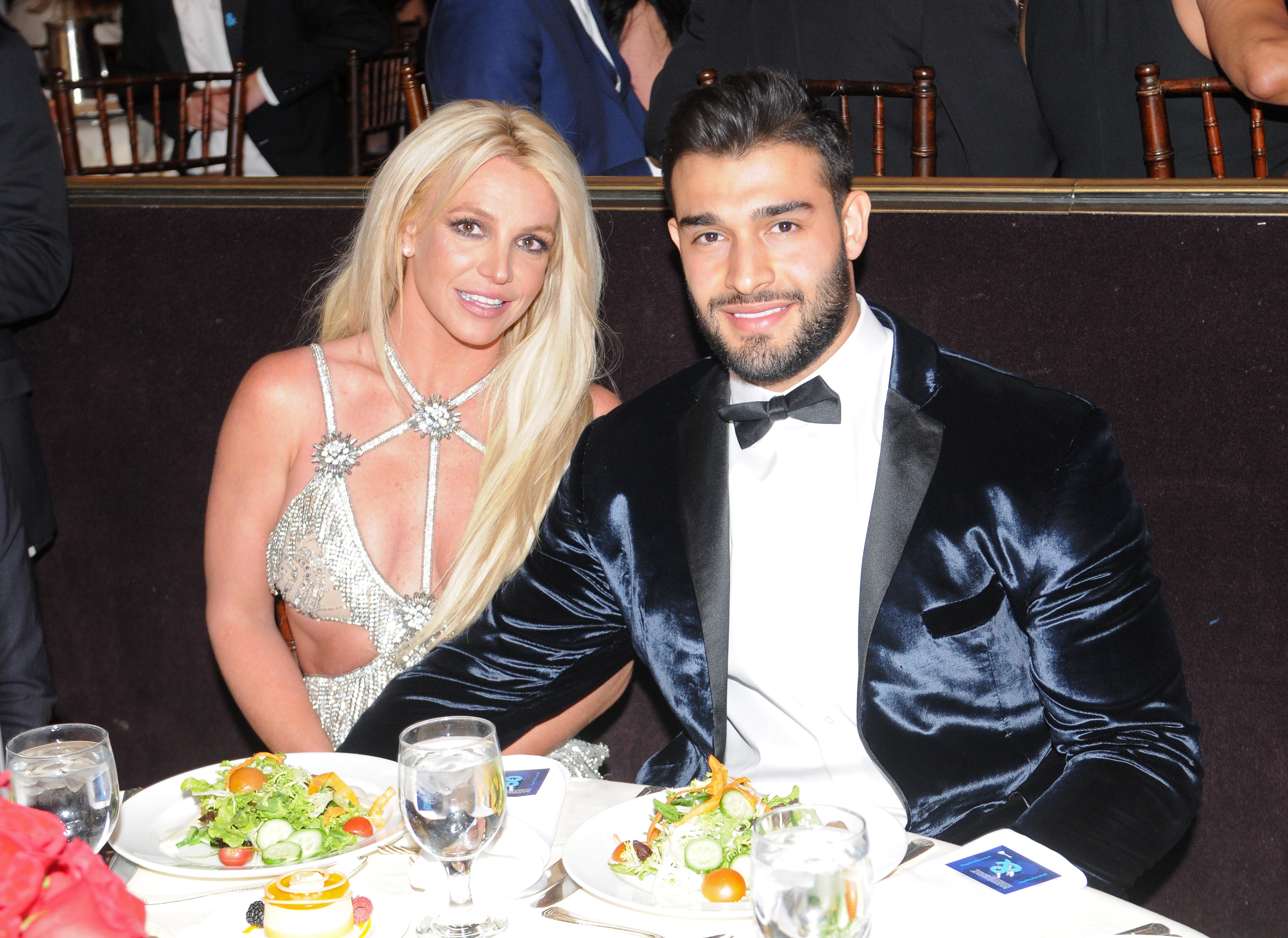 Britney Spears et Sam Asghari le 12 avril 2018 à Beverly Hills, en Californie. | Source : Getty Images