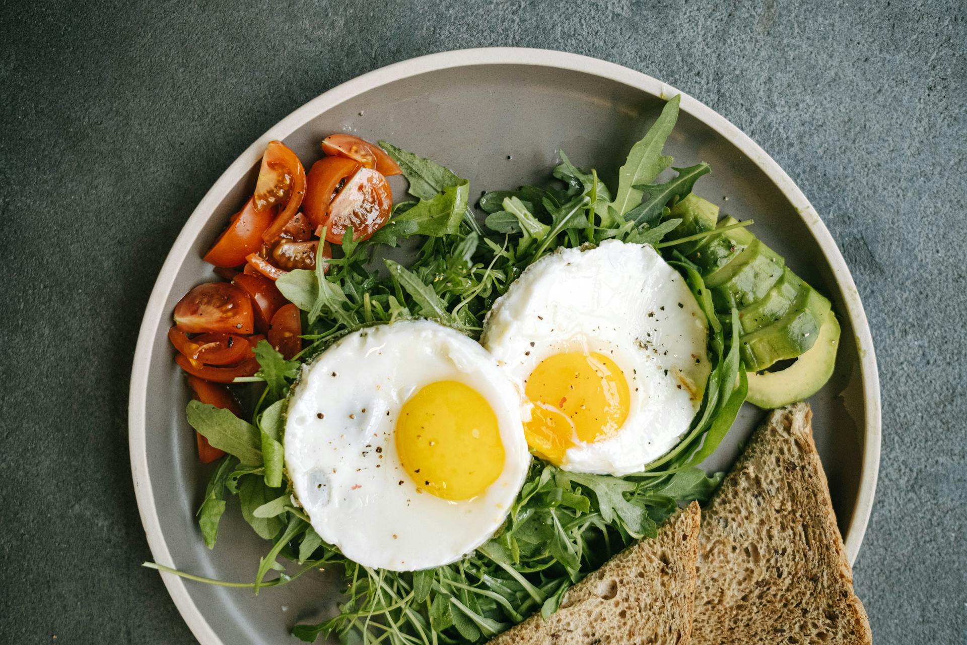Œufs aux légumes | Source : Pexels