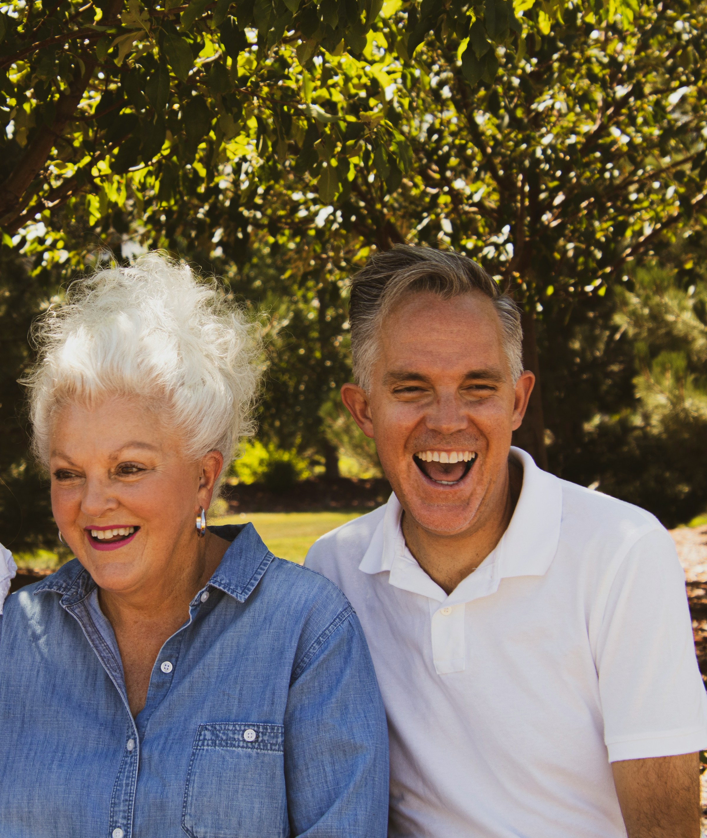 Une femme âgée souriante | Source : Unsplash