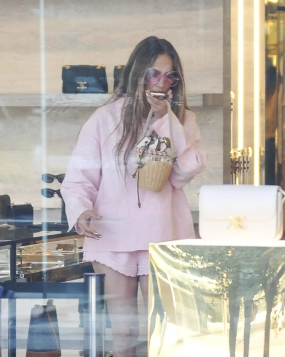 Jennifer Lopez est vue au parc Istinye le 4 août 2025, à Istanbul, en Turquie. | Source : Instagram/pagesix