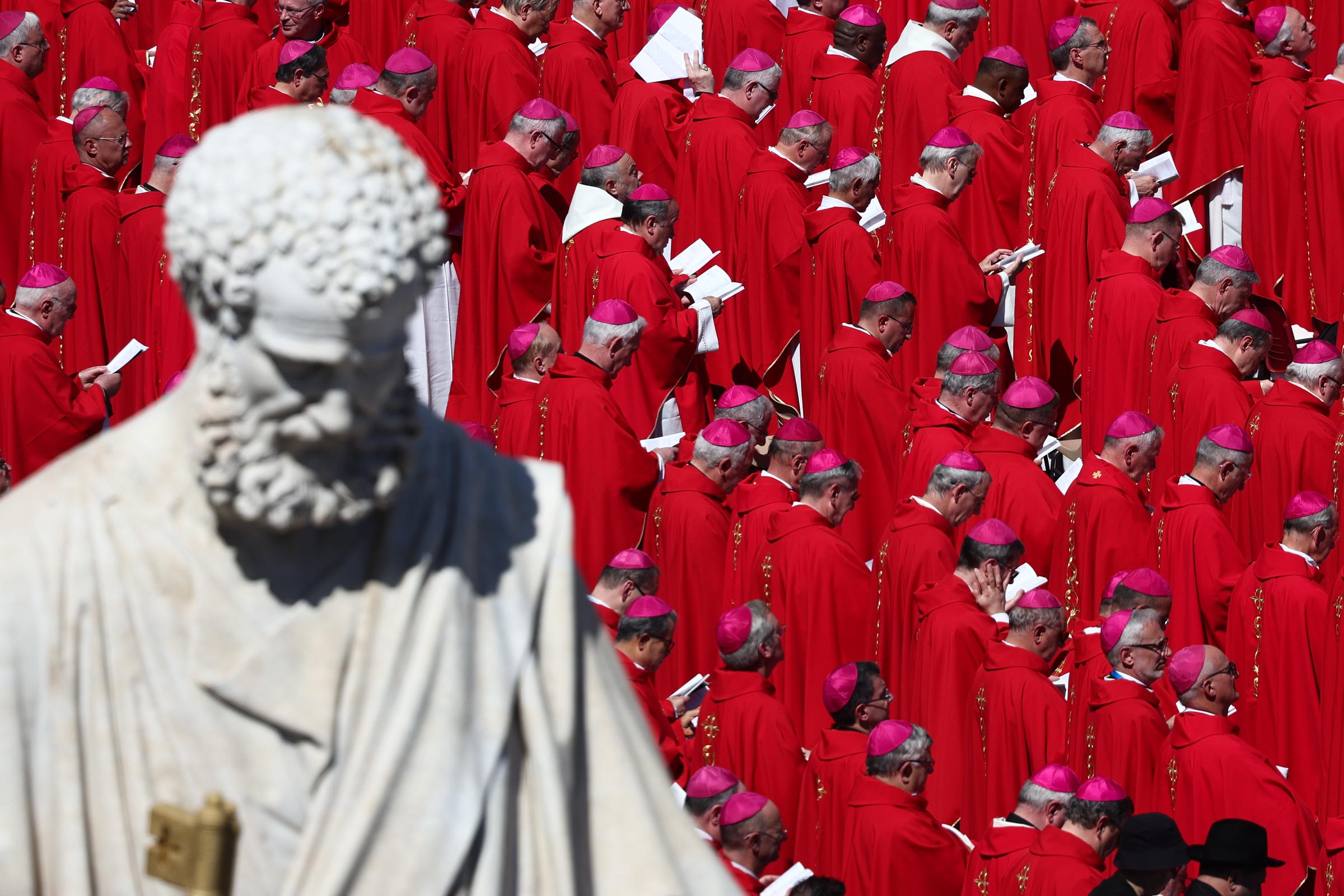 Les cardinaux assistent à la cérémonie des funérailles du pape François sur la place Saint-Pierre au Vatican, le 26 avril 2025. | Source : Getty Images