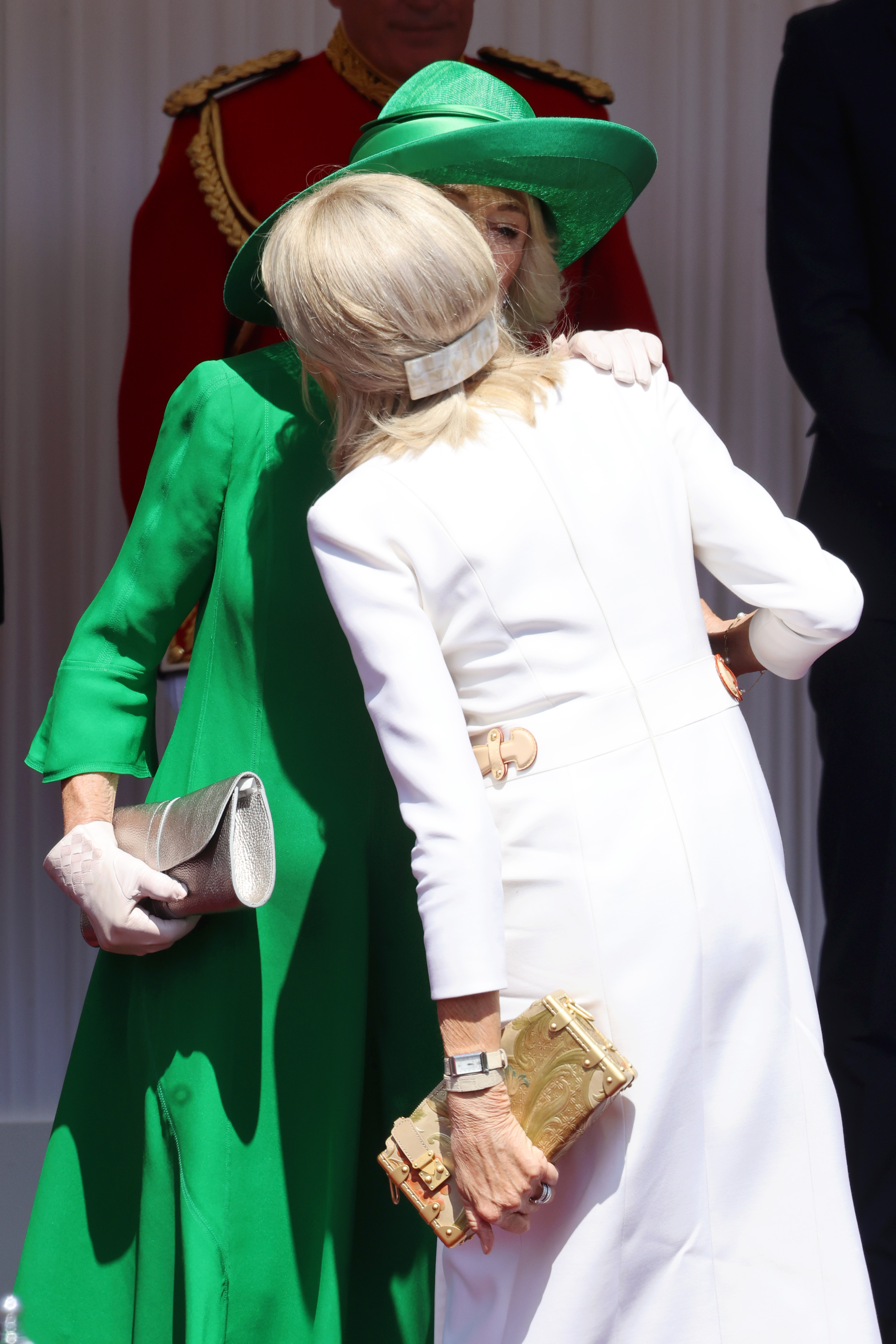Brigitte Macron et la reine Camilla à Datchet Road, le 8 juillet 2025, à Windsor, en Angleterre | Source : Getty Images