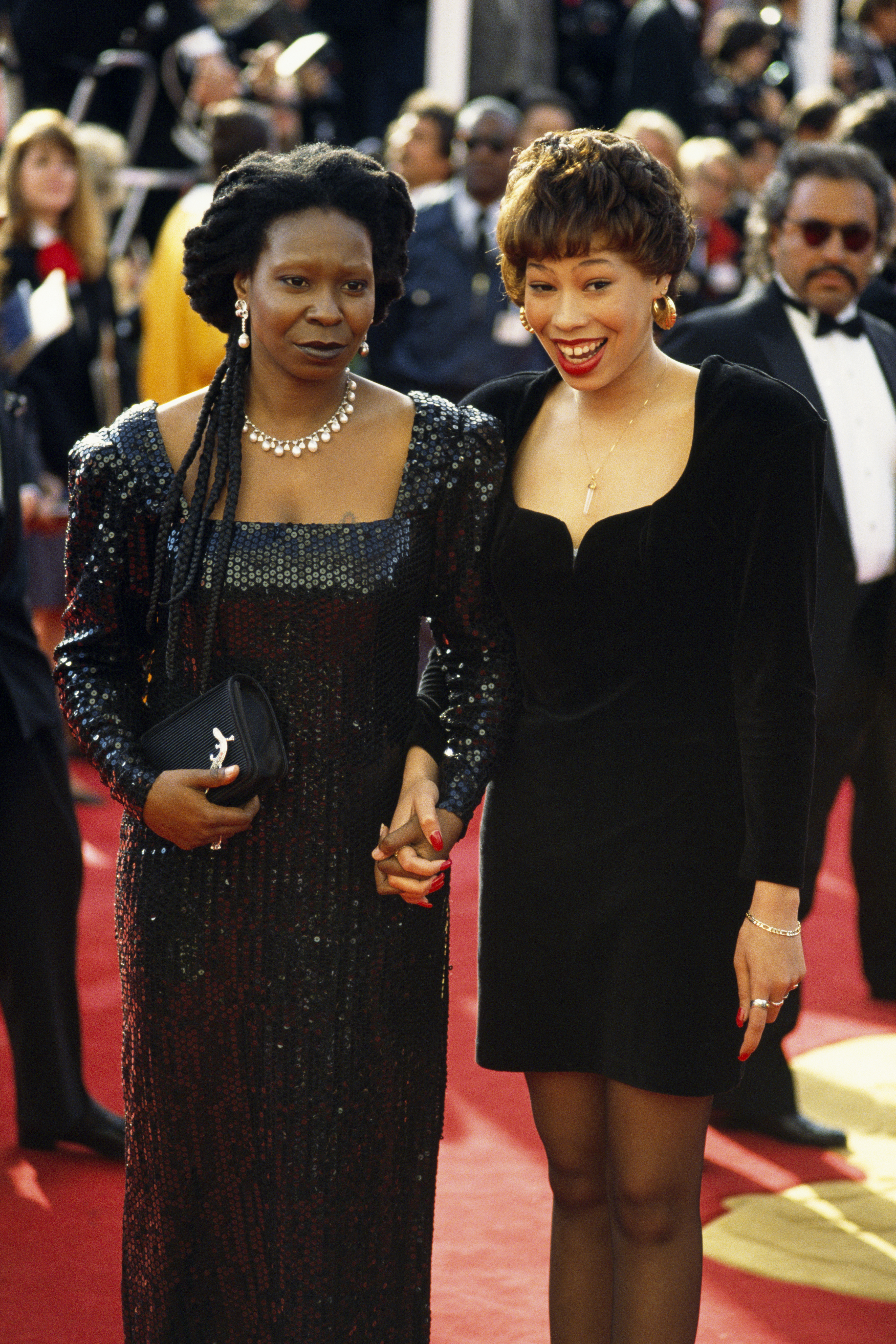 L'actrice américaine Whoopi Goldberg et sa fille Alex assistent aux 63e Academy Awards. | Source : Getty Images