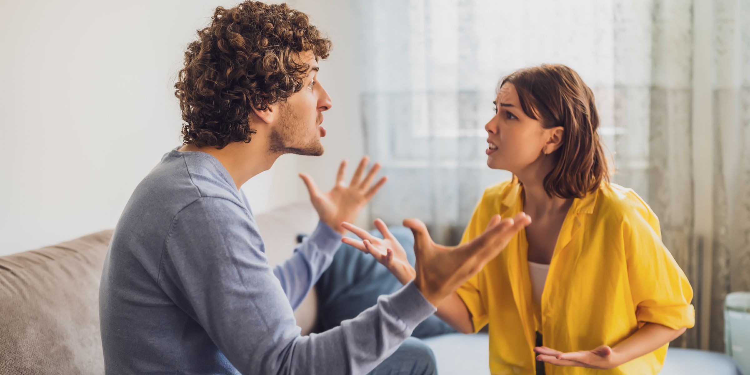 Un couple qui se dispute | Source : Shutterstock