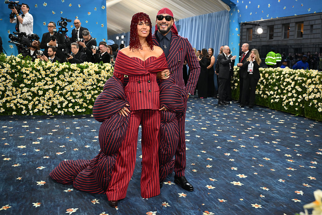 L'auteur-compositeur-interprète américaine Alicia Keys et son mari, le rappeur américain Swizz Beatz, lors du Met Gala 2025.