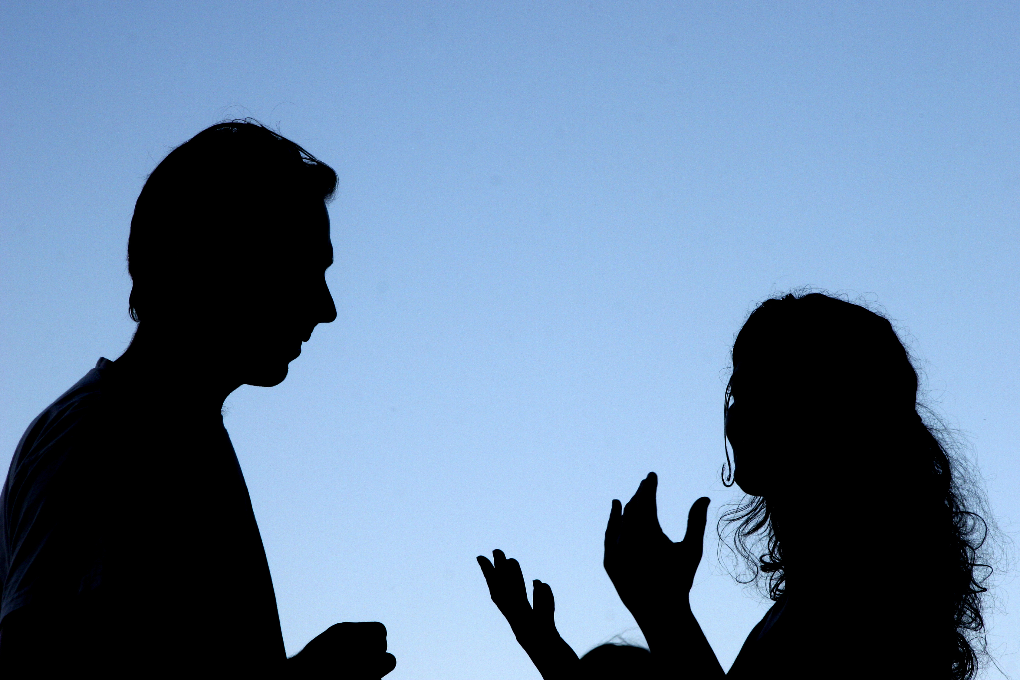 Un homme et une femme en train de se disputer | Source : Getty Images