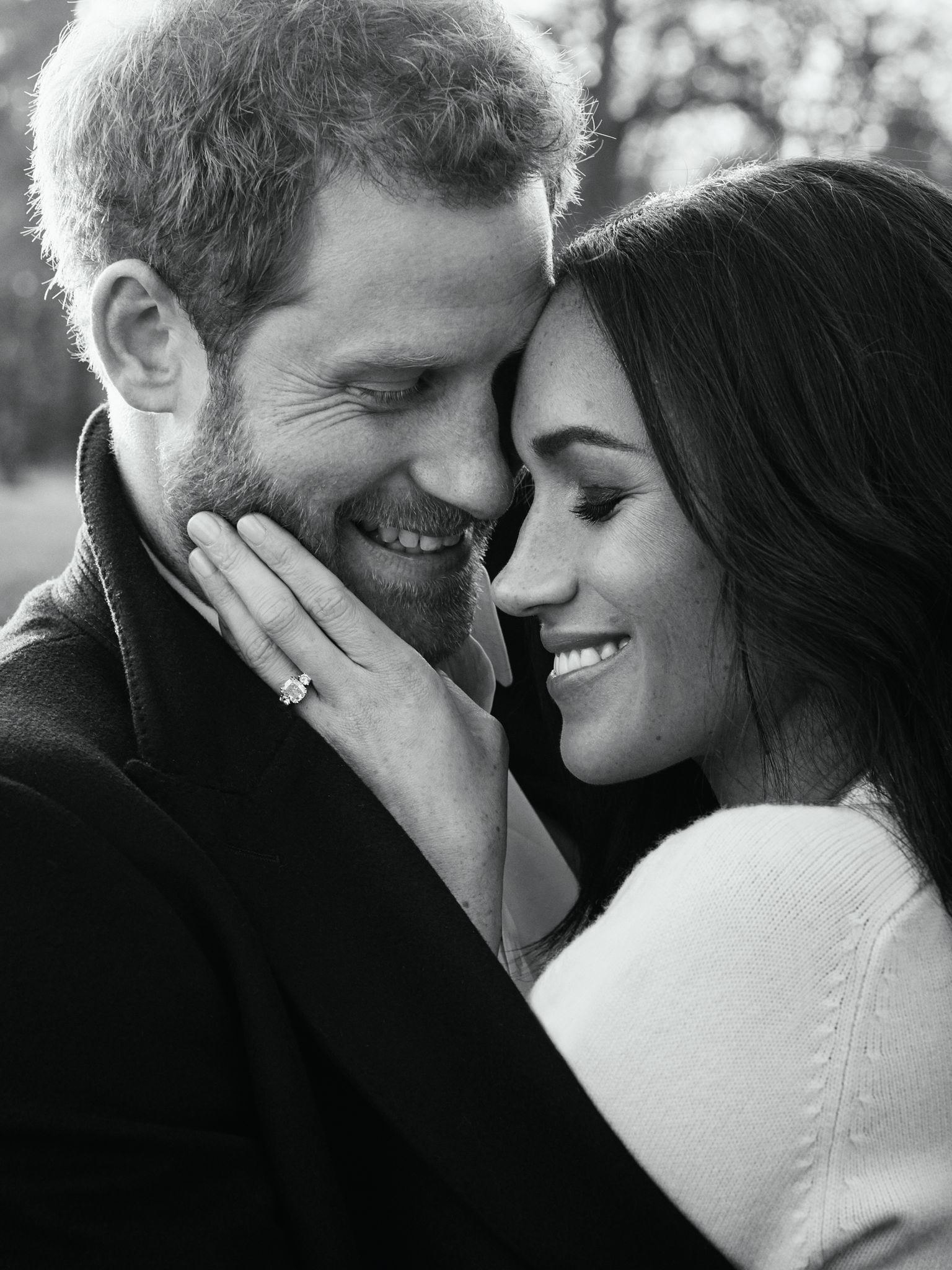 Le Prince Harry et Meghan Markle annonçant leurs fiançailles. l Source : Getty Images