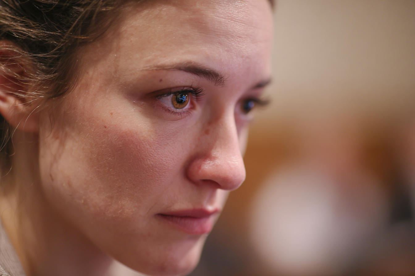 Gros plan sur le visage d'une femme | Source : Midjourney