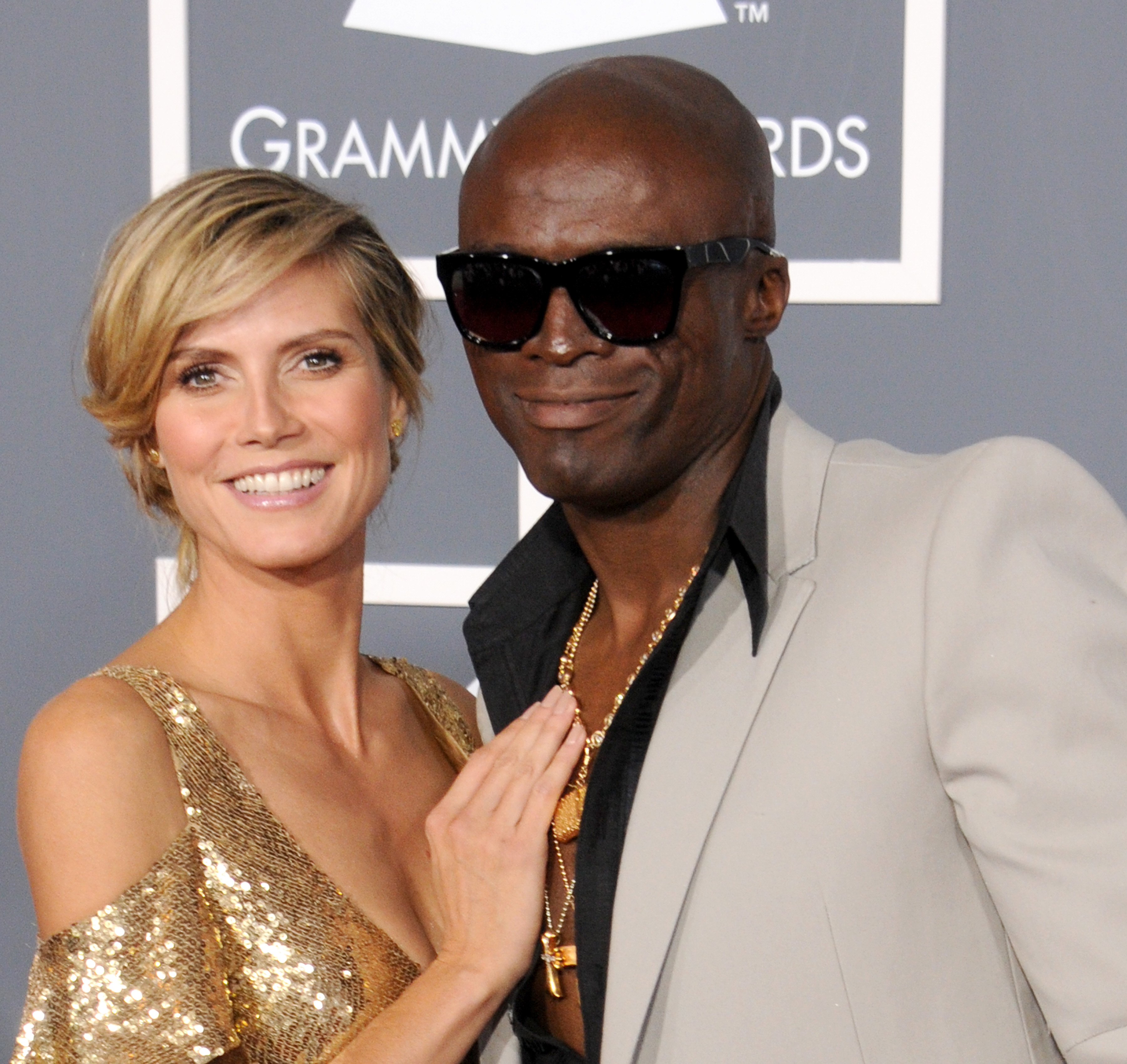 Heidi Klum et Seal arrivent pour la 53e édition des Grammy Awards, le 13 février 2011, à Los Angeles, en Californie | Source : Getty Images