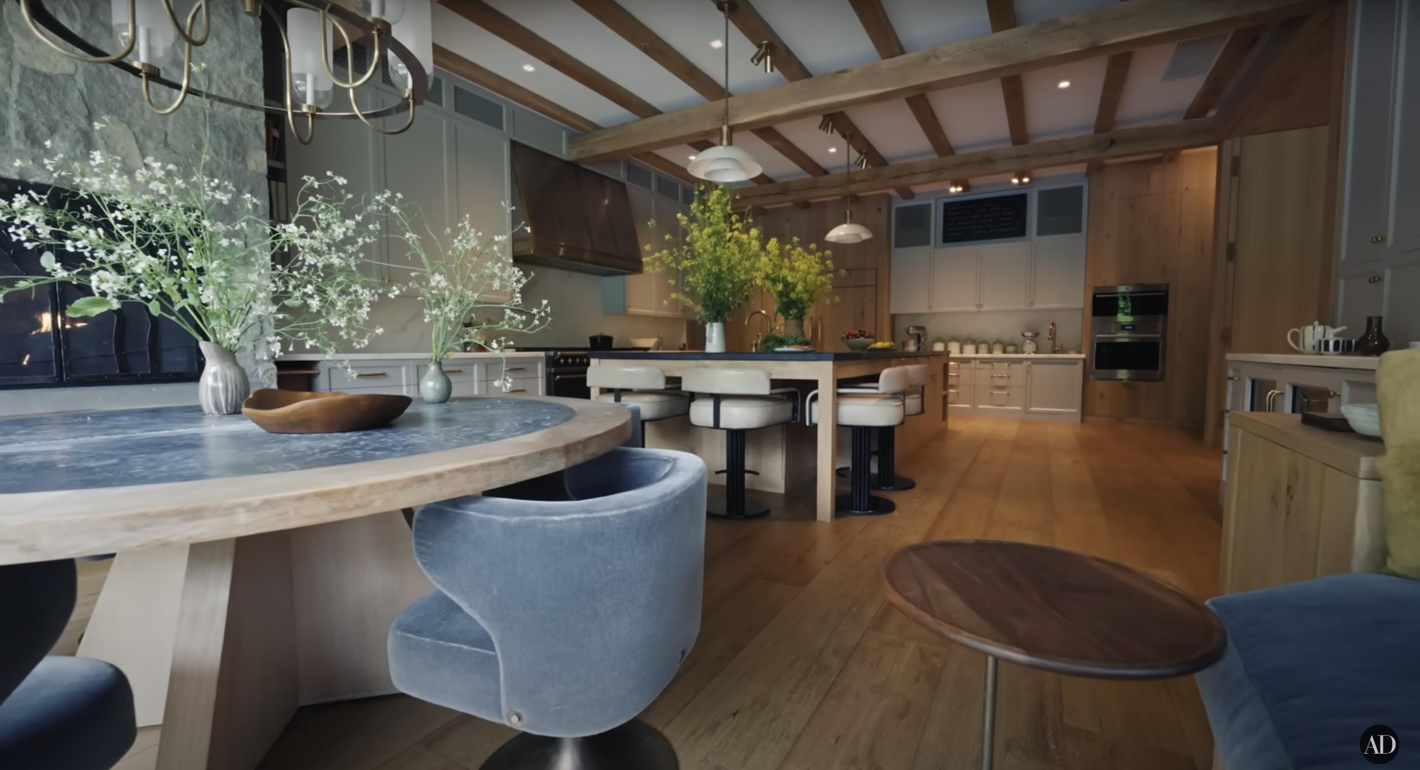 La cuisine de Jennifer Garner à l'intérieur de sa ferme de Los Angeles, datée du 3 septembre 2024 | Source : YouTube/@Archdigest