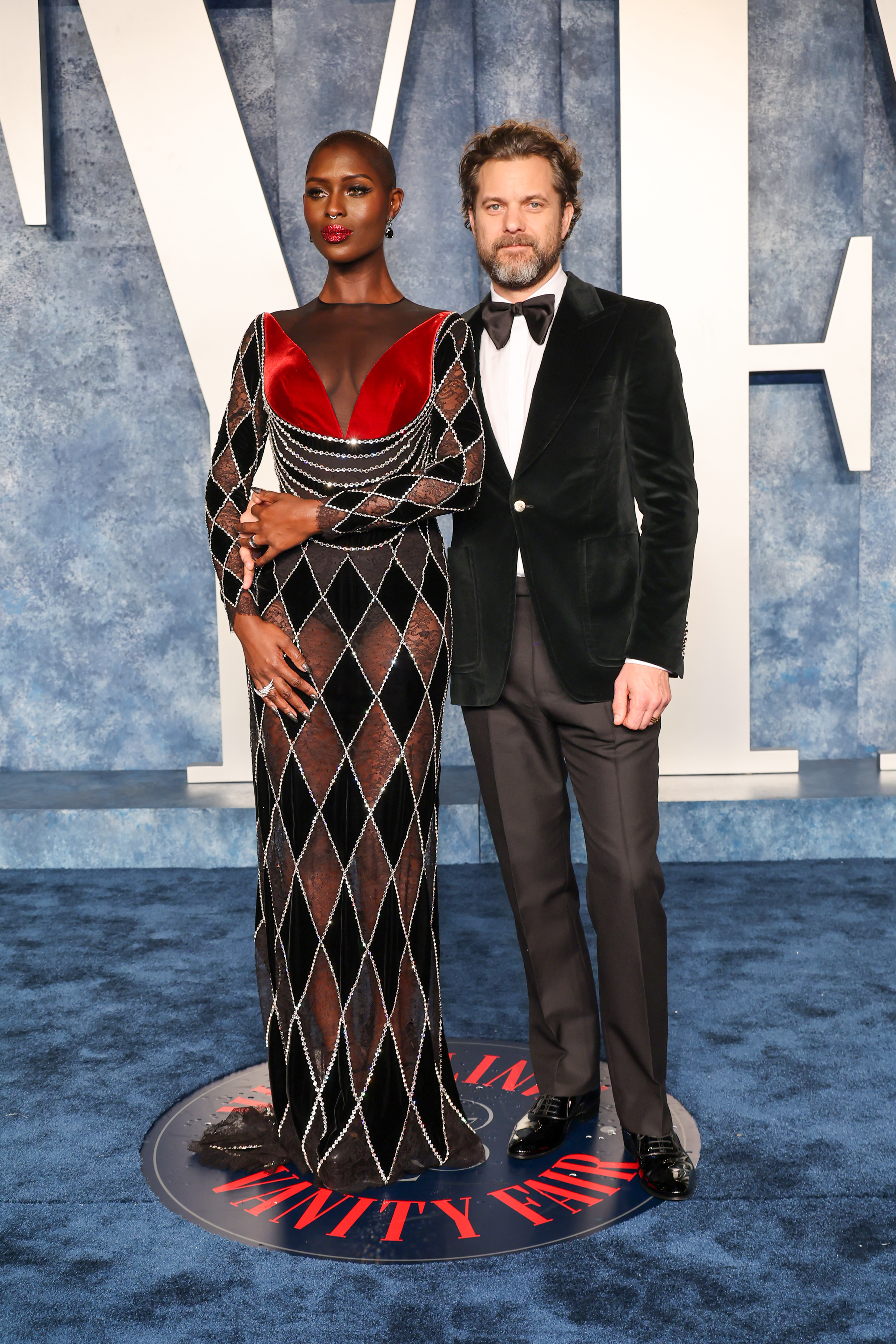 Jodie Turner-Smith et Joshua Jackson assistent à la soirée Vanity Fair Oscar Party à Beverly Hills, en Californie, le 12 mars 2023 | Source : Getty Images