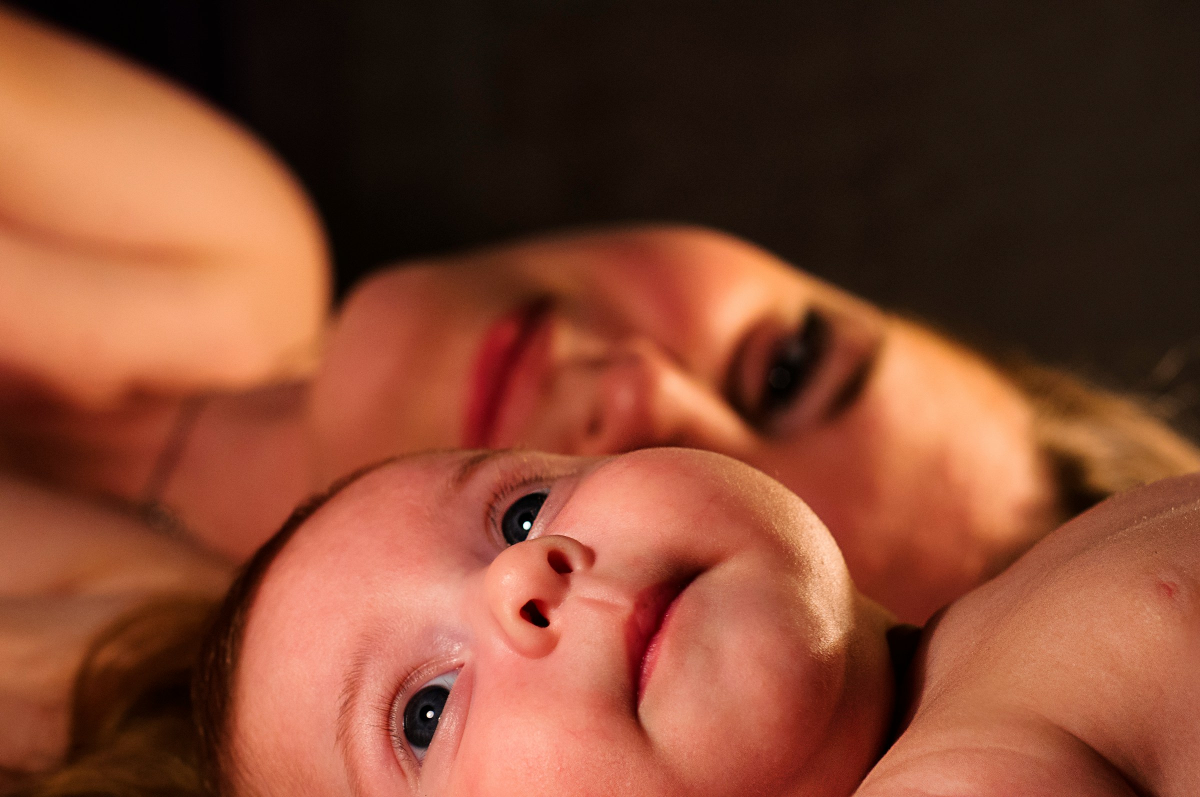 Gros plan sur un bébé | Source : Unsplash