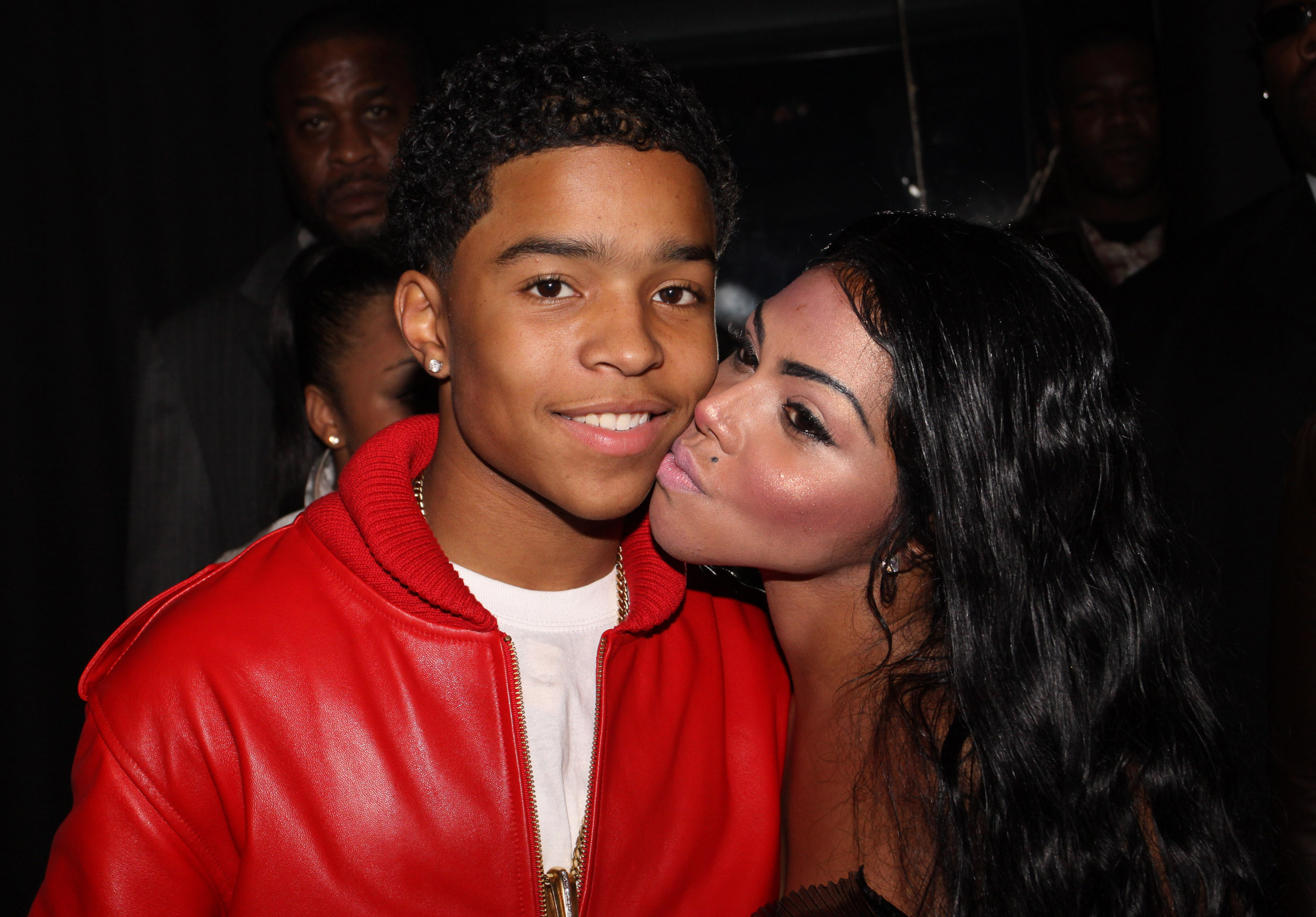 Justin Combs et Lil' Kim assistent à la fête d'anniversaire des 16 ans de Justin Dior Comb, le 23 janvier 2010, à New York. | Source : Getty Images