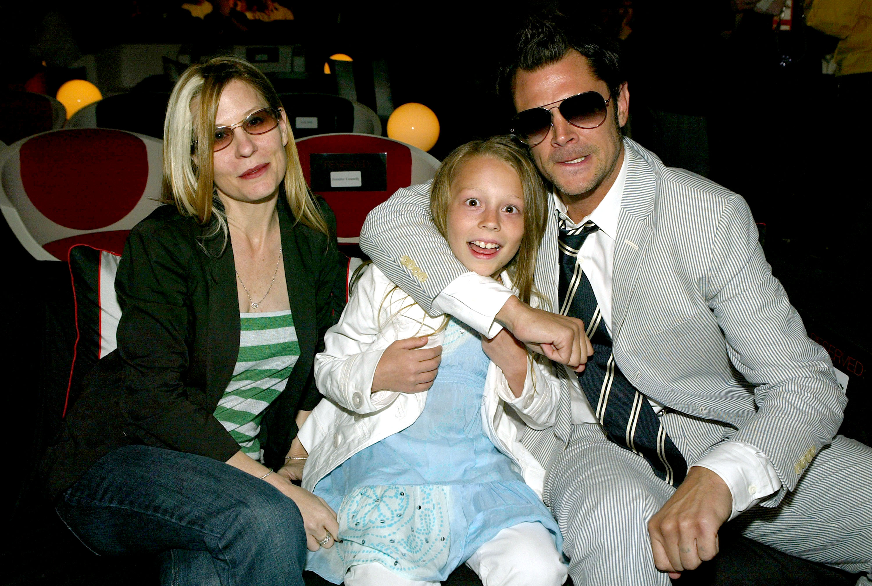 Johnny Knoxville avec sa femme Melanie et sa fille Madison lors des MTV Movie Awards 2005 au Shrine Auditorium le 4 juin 2005 à Los Angeles, Californie | Source : Getty Images