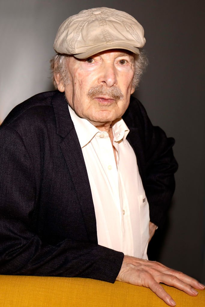 L'acteur et humoriste Popeck pose lors d'une séance de portrait à Paris, France le 26 mai 2020 | photo : Getty Images
