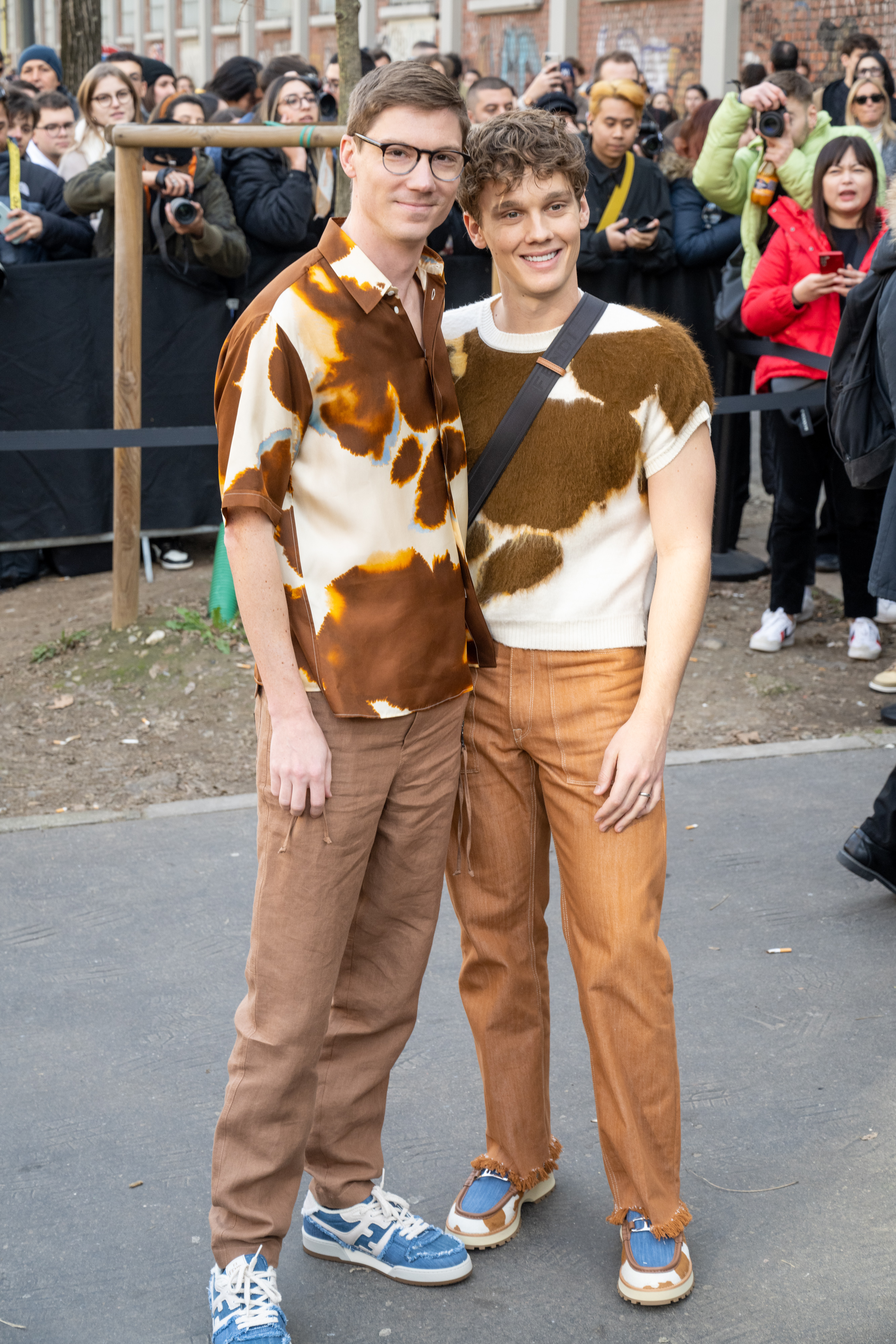 Fielder Jewett et Hunter Doohan au défilé Fendi lors de la semaine de la mode masculine de Milan automne/hiver 2023/2024 en Italie le 14 janvier 2023 | Source : Getty Images