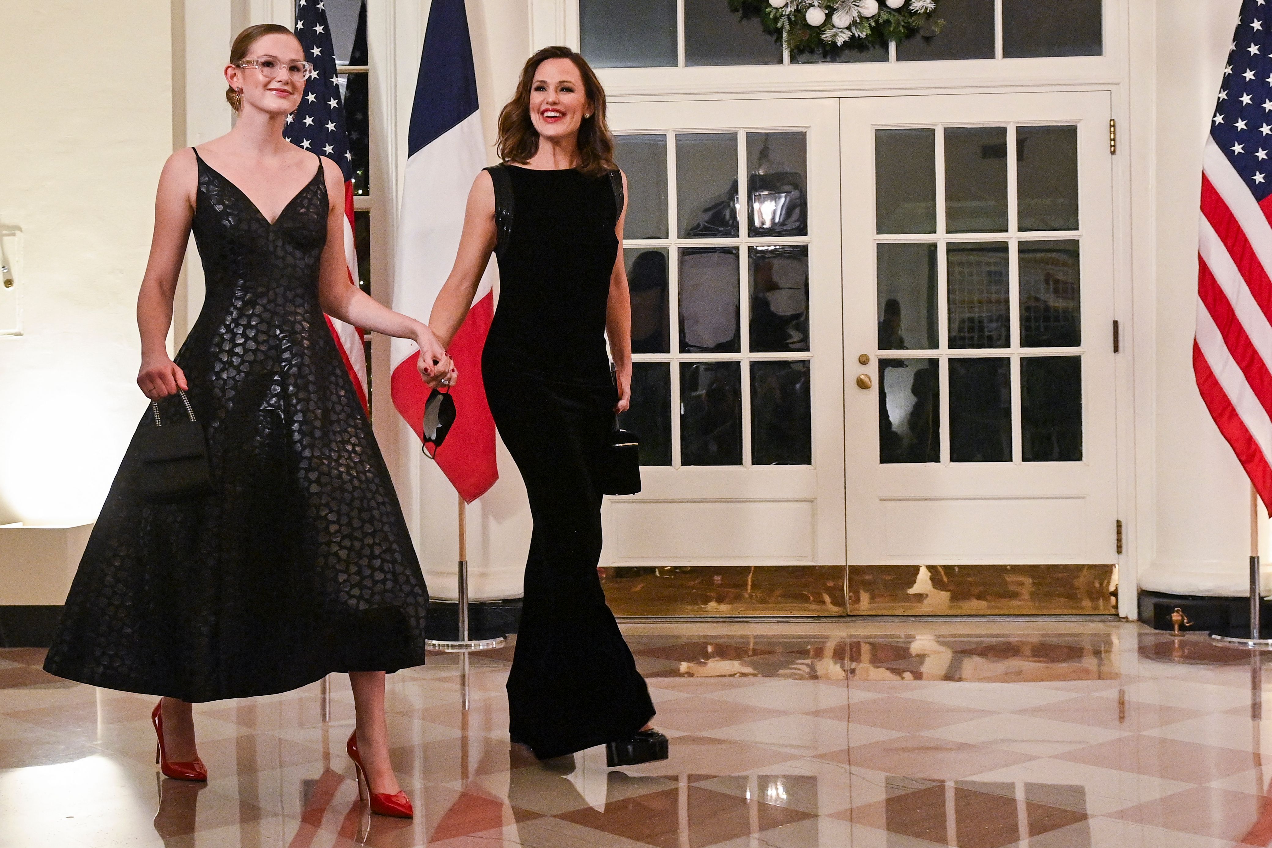 Jennifer Garner et sa fille Violet Affleck à Washington, le 1er décembre 2022 | Source : Getty Images