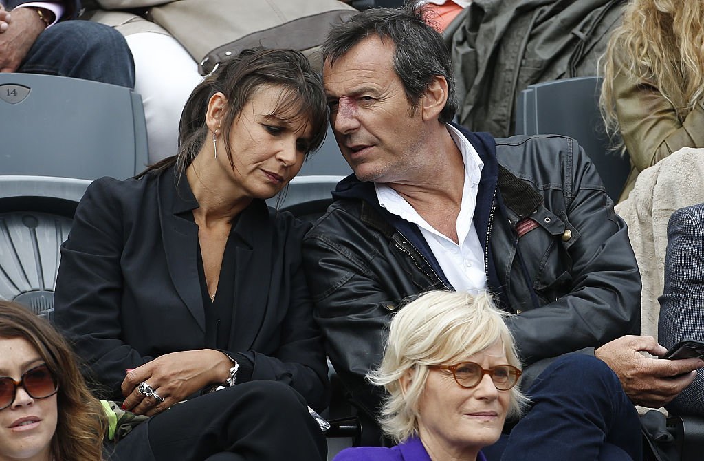 Jean-Luc Reichmann et son épouse Nathalie Reichmann assistent à la huitième journée des Internationaux de France 2015 au stade de Roland Garros le 31 mai 2015 à Paris, France. | Photo : Getty Images.