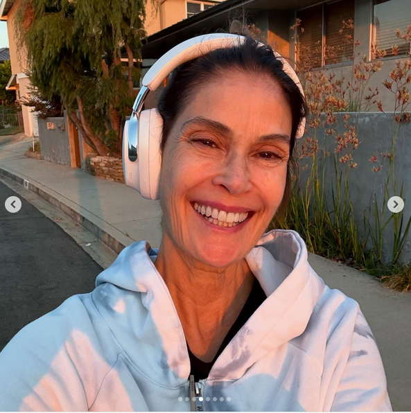 Teri Hatcher dans un post daté du 5 août 2025 | Source : Instagram/officialterihatcher