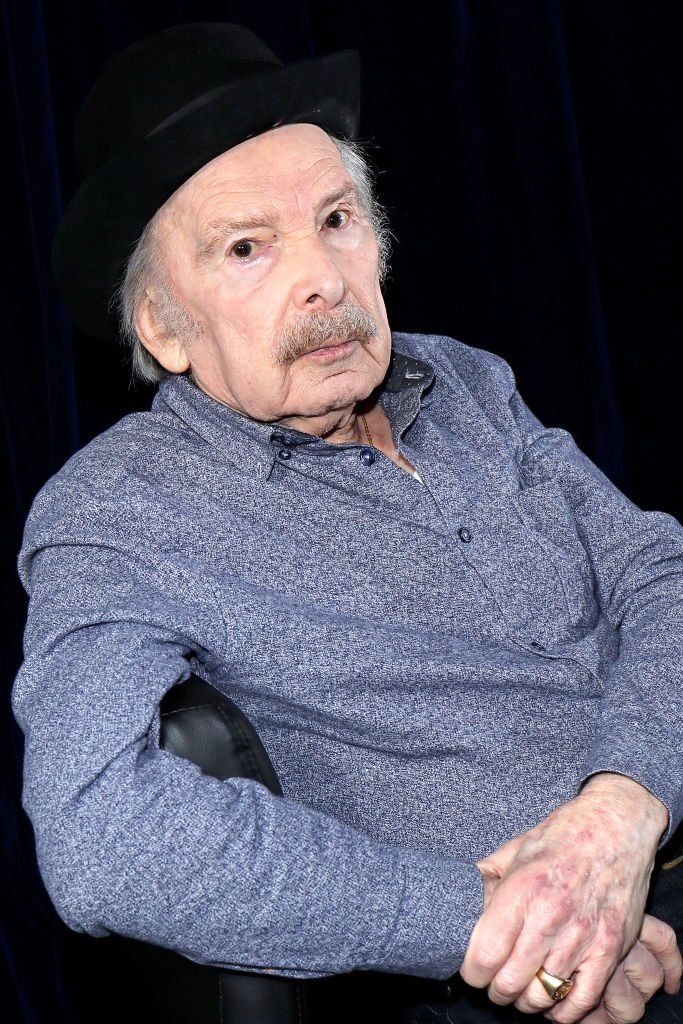  L'humoriste et acteur Popeck pose lors d'une séance de portrait à Paris, France, le 27/01/2021. | Photo : Getty Images