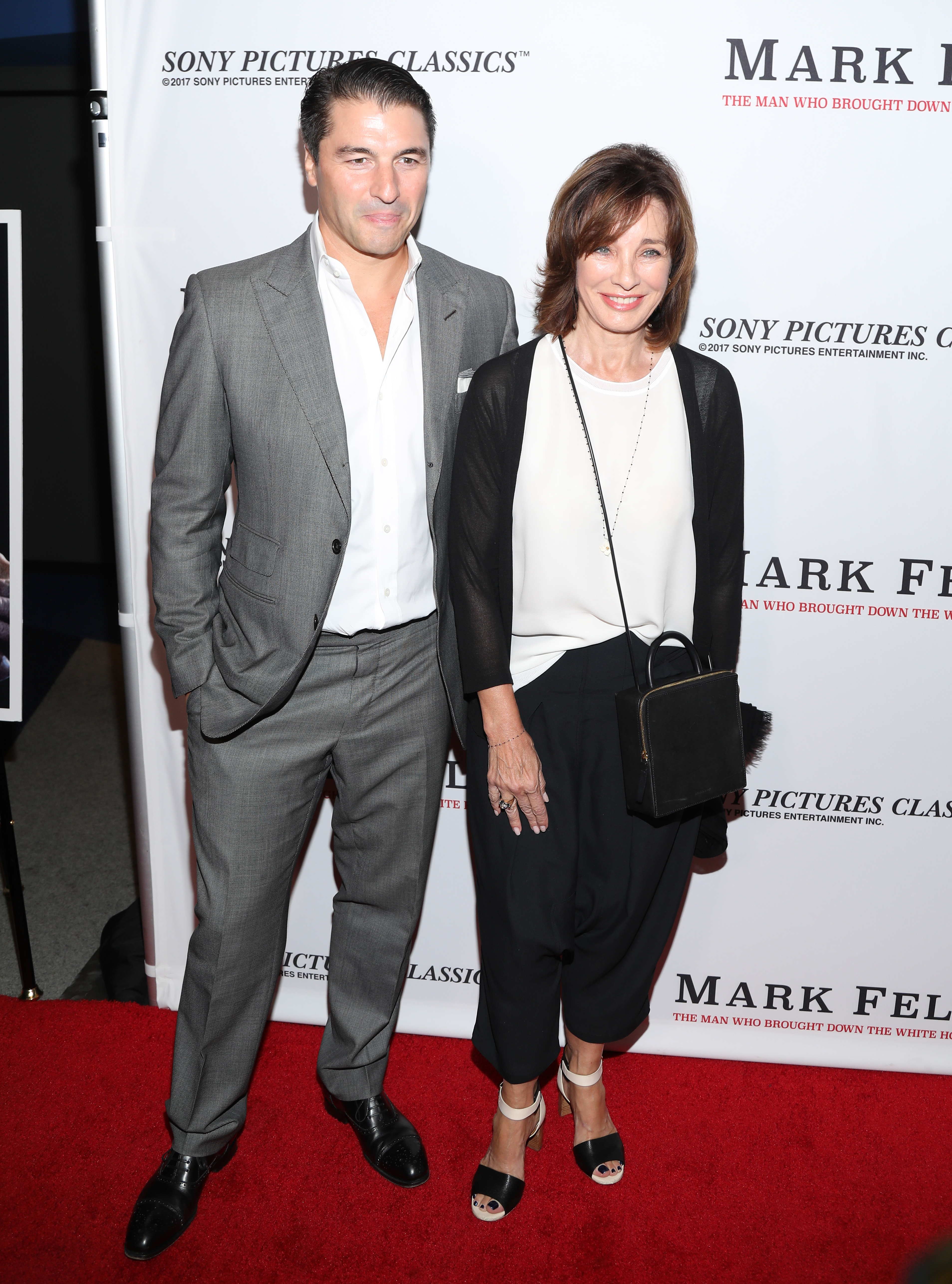 Tommy Davis et Anne Archer assistent à la première du film « Mark Felt : The Man Who Brought Down The White House », 2017 | Source : Getty Images