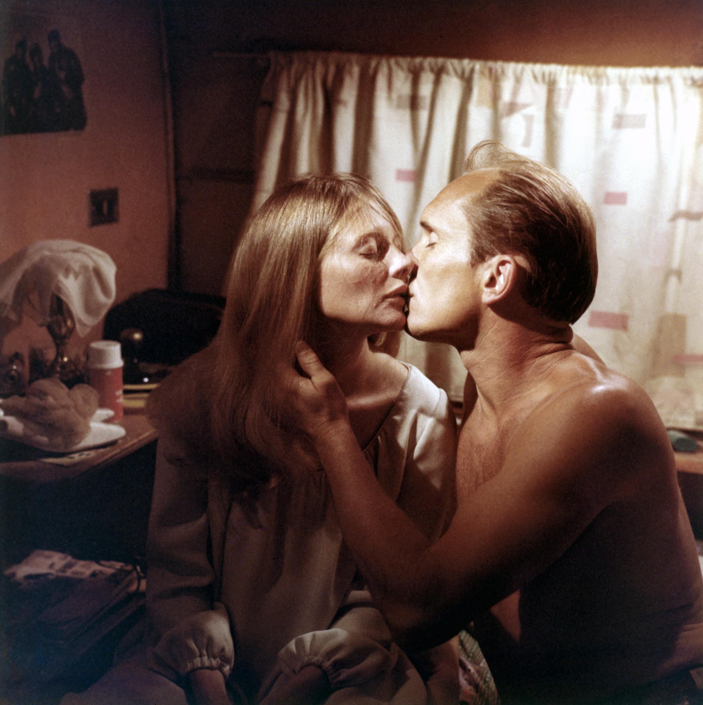 Shirley Knight et Robert Duvall sur le tournage de « The Rain People » en 1969. | Source : Getty Images
